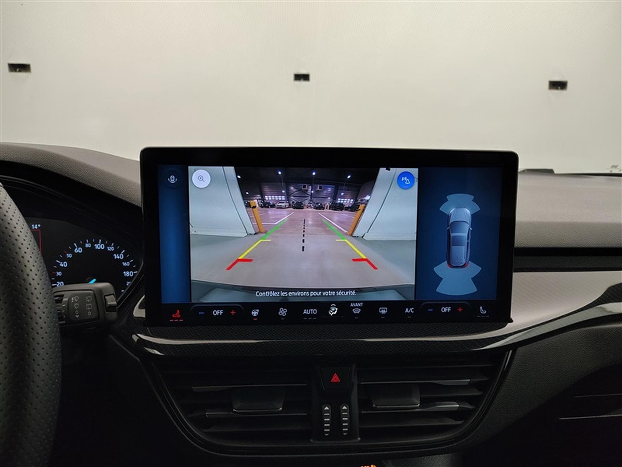 Ford Focus 1.0 EcoBoost 125Cv ST-Line NAVI / FULL LED / CARPLAY (2024) - Photo 18