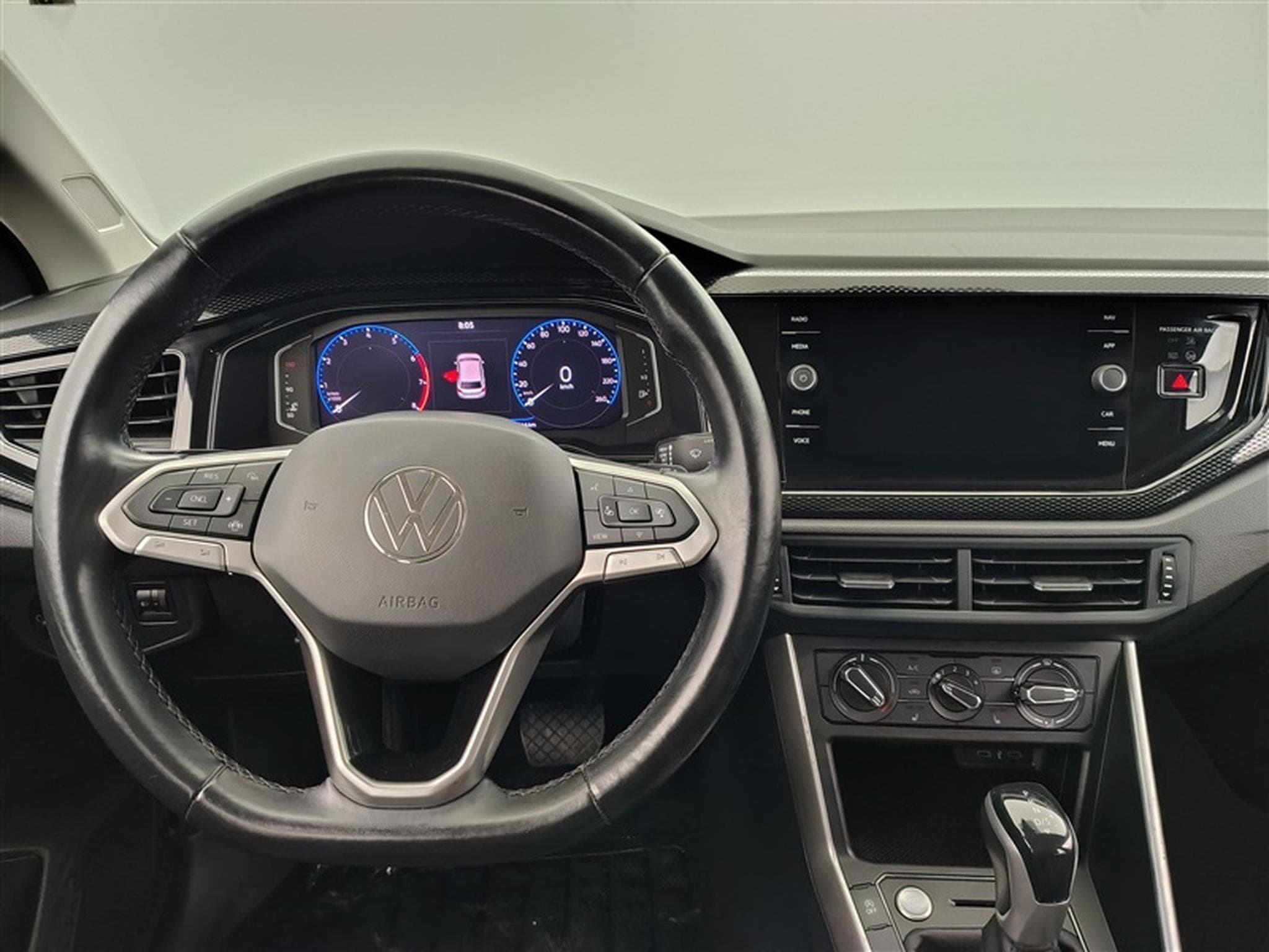 VW Polo 1.0 TSI 95Cv DSG Life NAVI / CARPLAY / CAMERA (2023) - Photo 9
