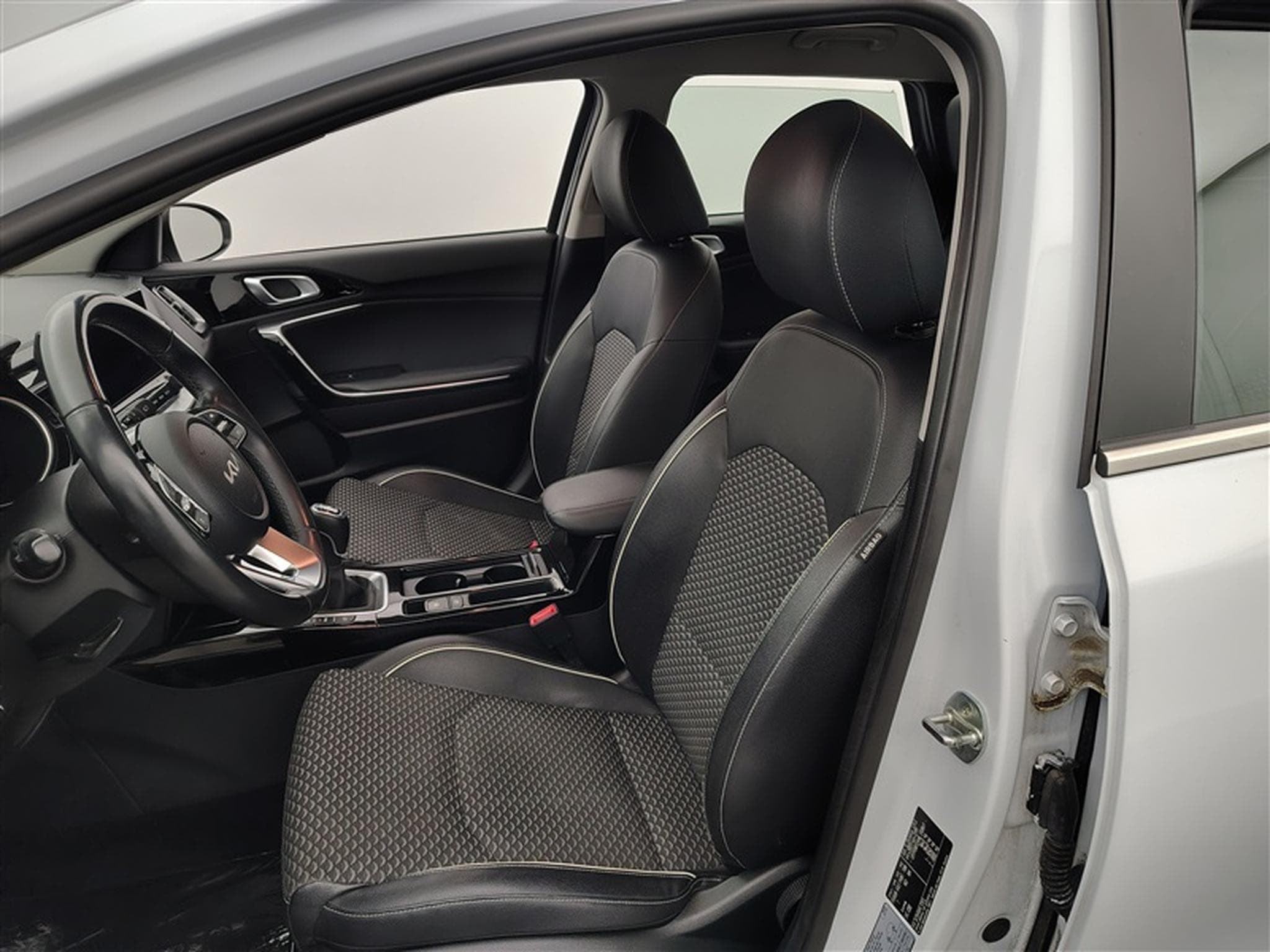 Kia Ceed Sw Ceed SW 1.0 T-GDi Pulse *NAVI/CAMERA/CUIR PARTIEL/PDC/JA* (2022) - Photo 7
