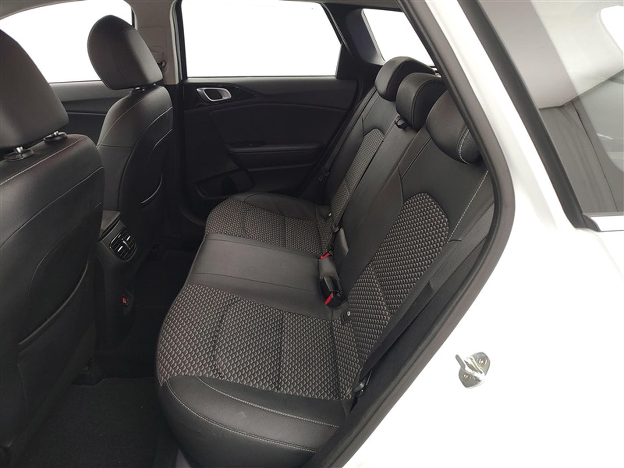 Kia Ceed Sw Ceed SW 1.0 T-GDi Pulse *NAVI/CAMERA/CUIR PARTIEL/PDC/JA* (2022) - Photo 13