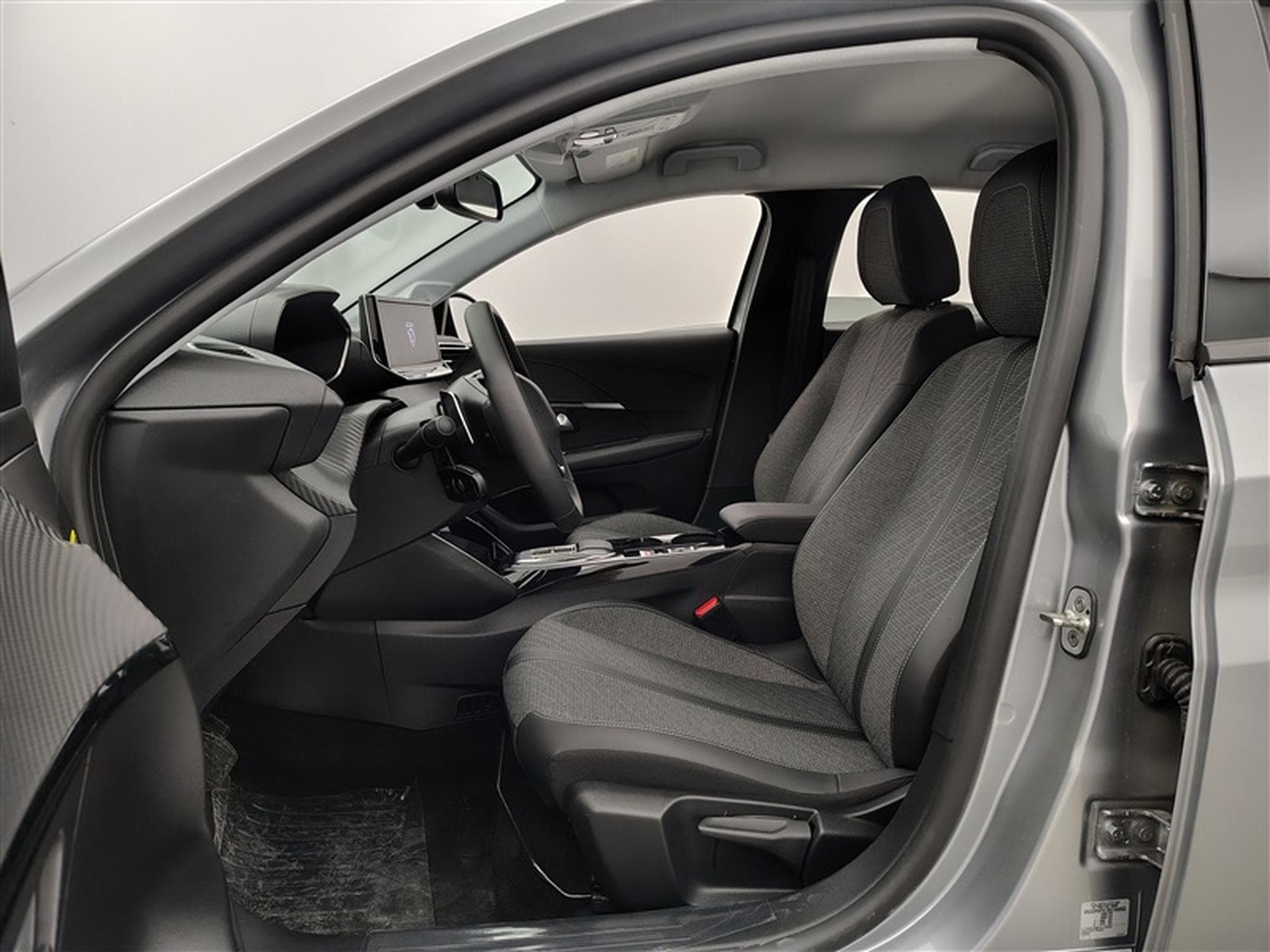Peugeot 208 1.2 PureTech CARPLAY / CAMERA (2025) - Photo 7
