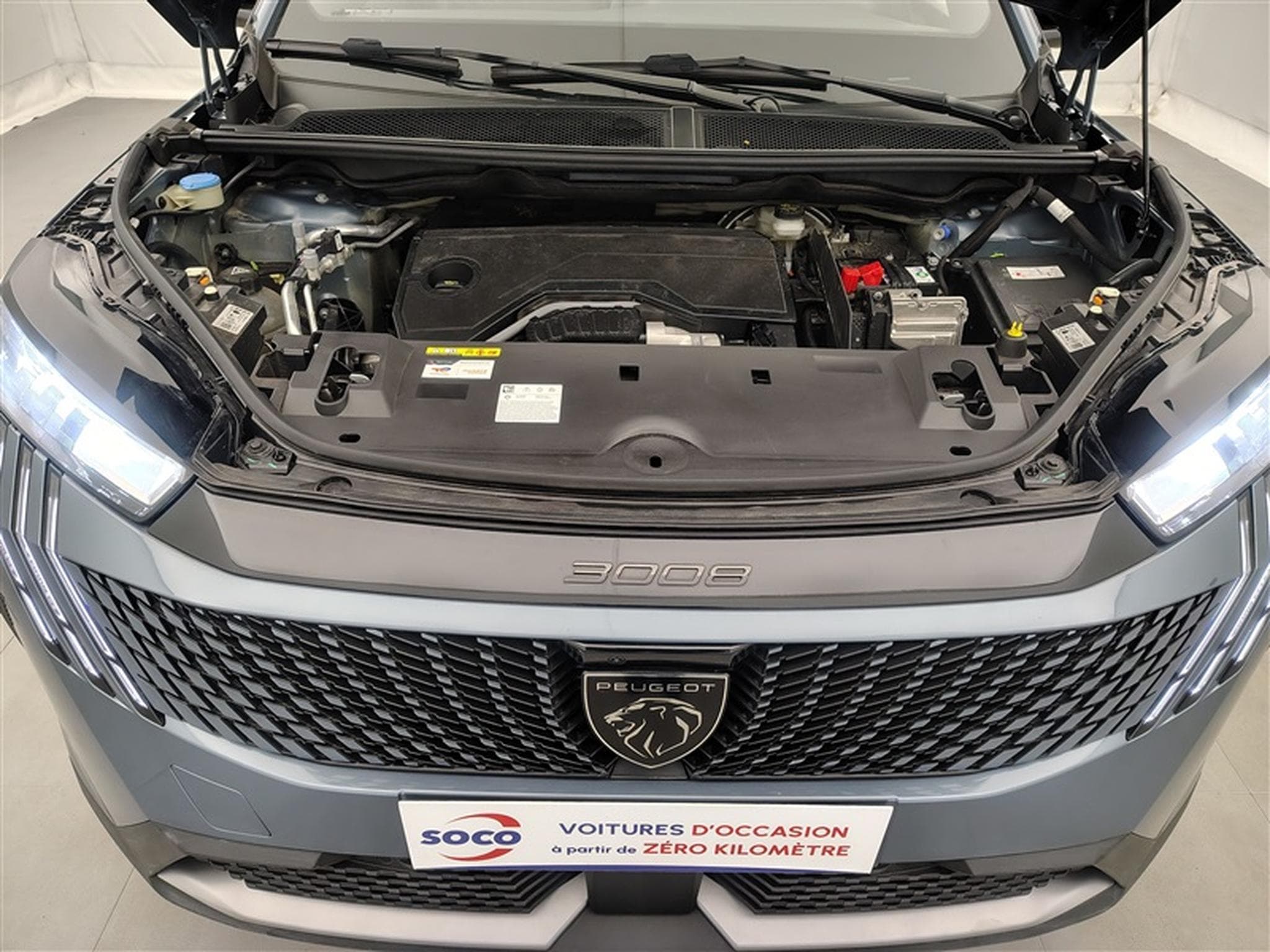 Peugeot 3008 1.2 Turbo MHEV Allure AUTO/S-CUIR/NAVI/FULL LED/JA19/PDC/CAM (2025) - Photo 19
