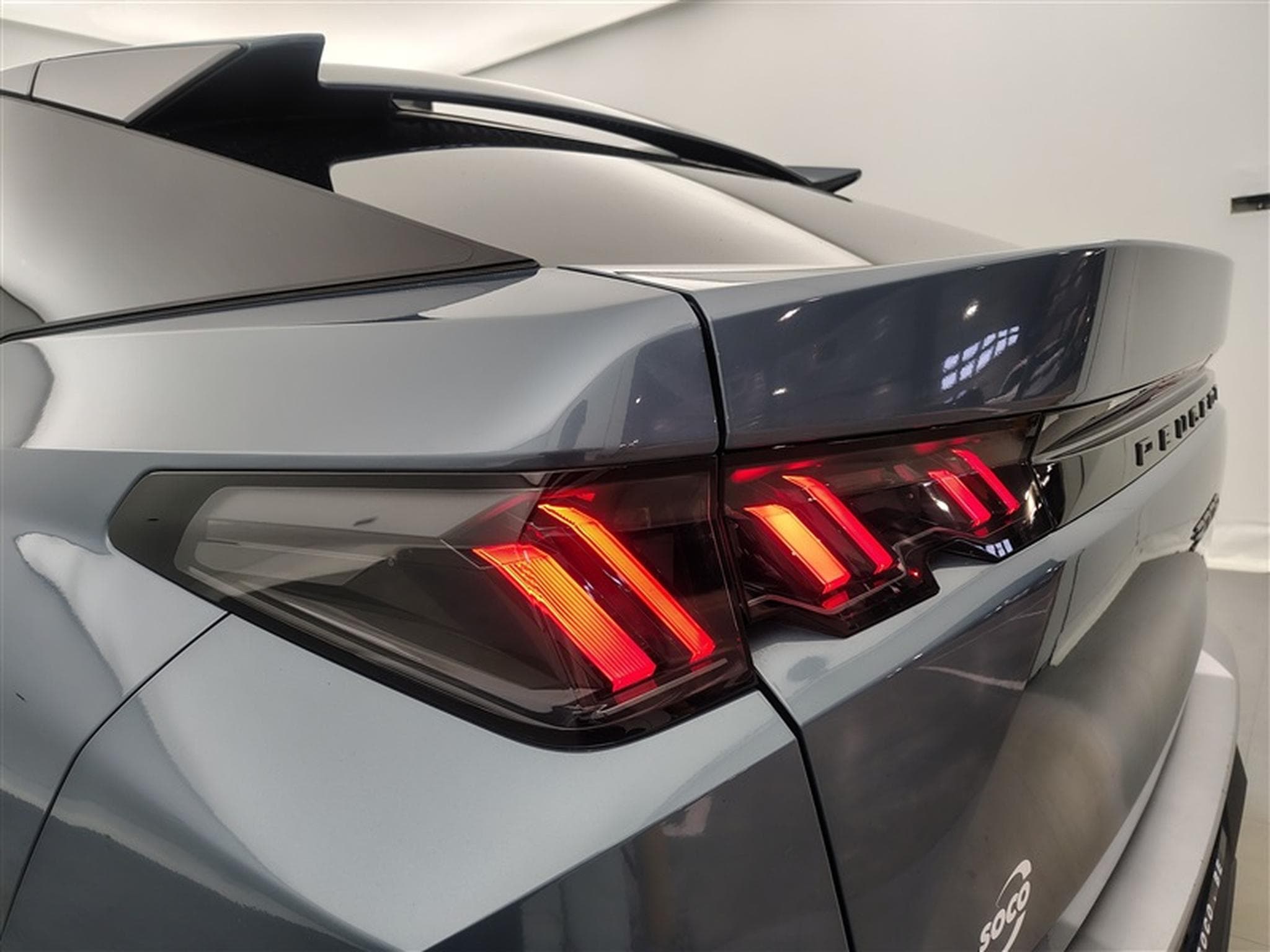 Peugeot 3008 1.2 Turbo MHEV Allure AUTO/S-CUIR/NAVI/FULL LED/JA19/PDC/CAM (2025) - Photo 16
