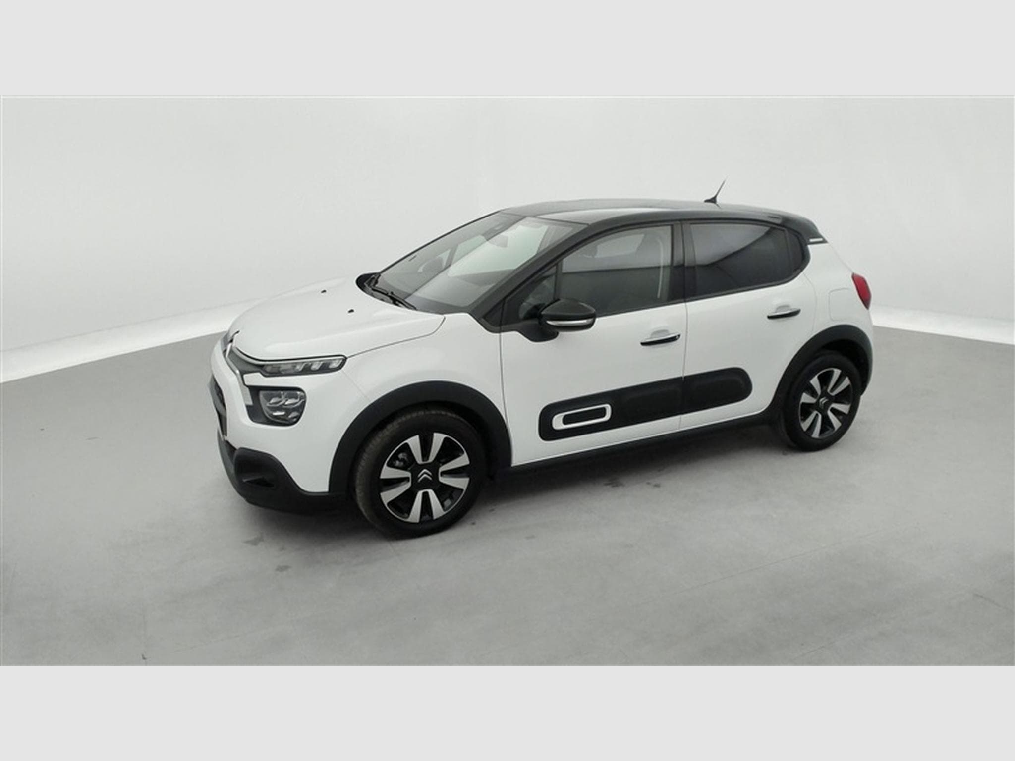 Citroen C3 1.2i PureTech Shine CARPLAY / FULL LED / JA 16" (2023) - Photo 20