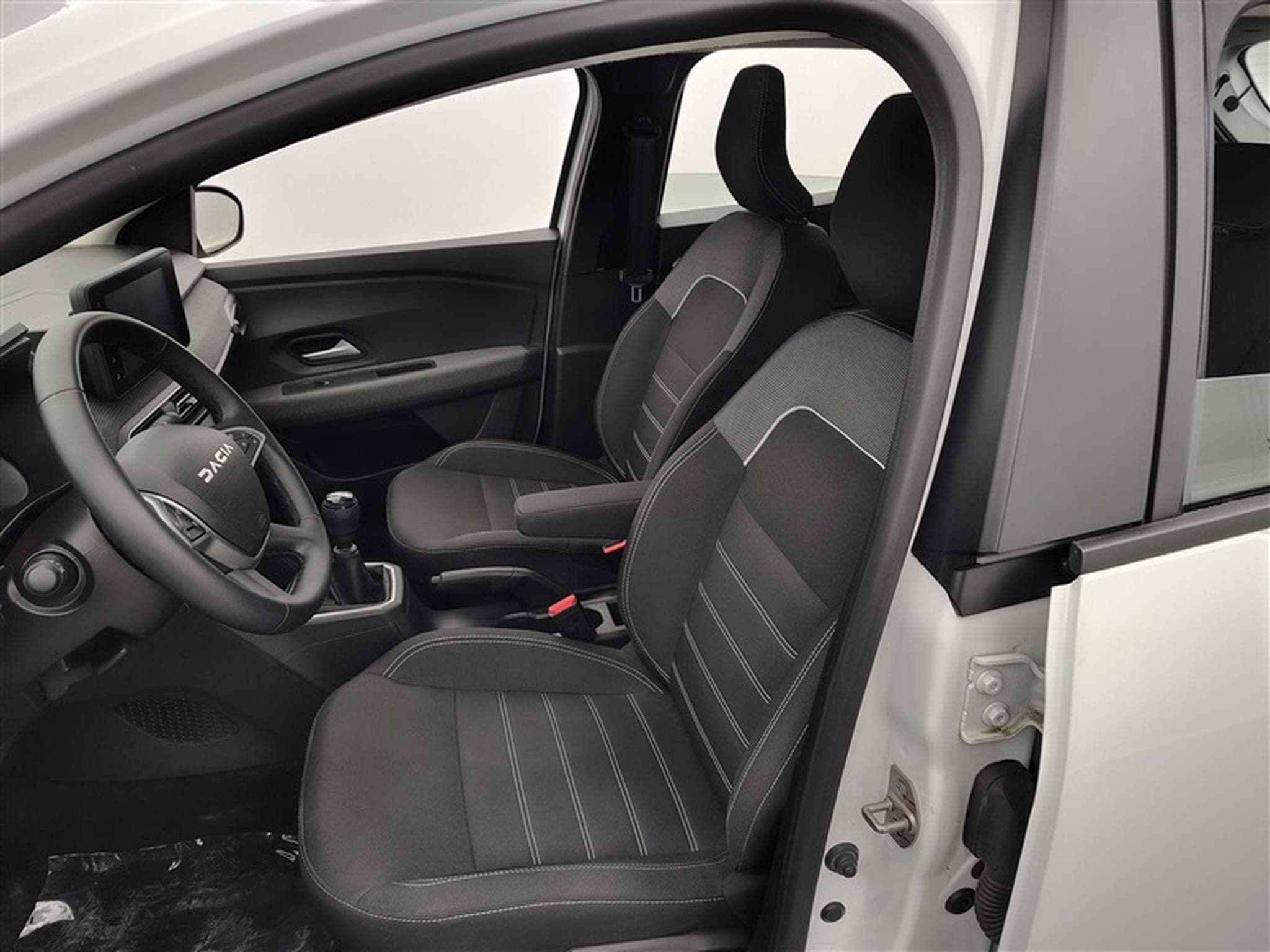 Dacia Sandero Stepway 1.0 TCe Expression (2023) - Photo 7