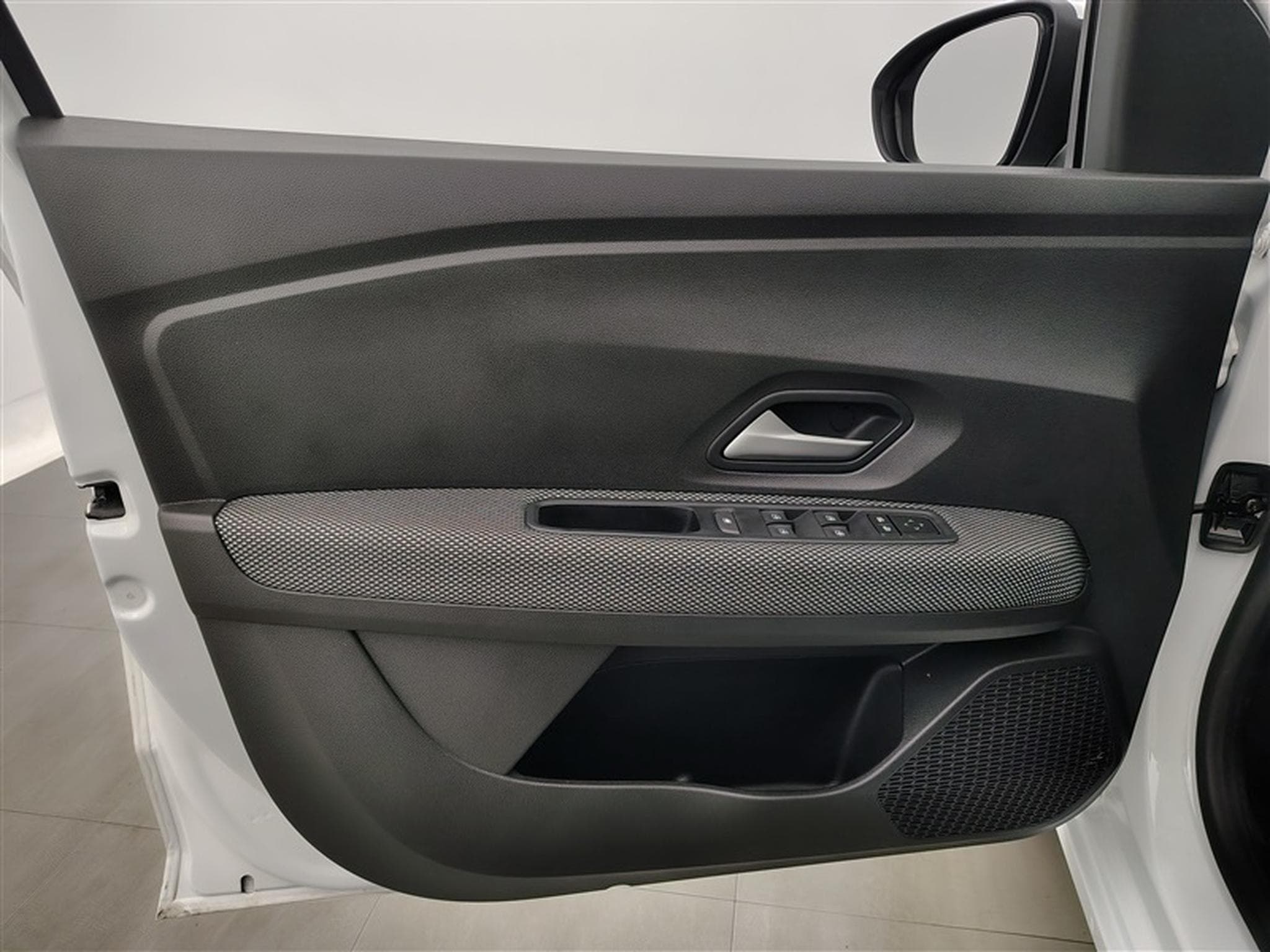 Dacia Sandero Stepway 1.0 TCe Expression (2023) - Photo 16