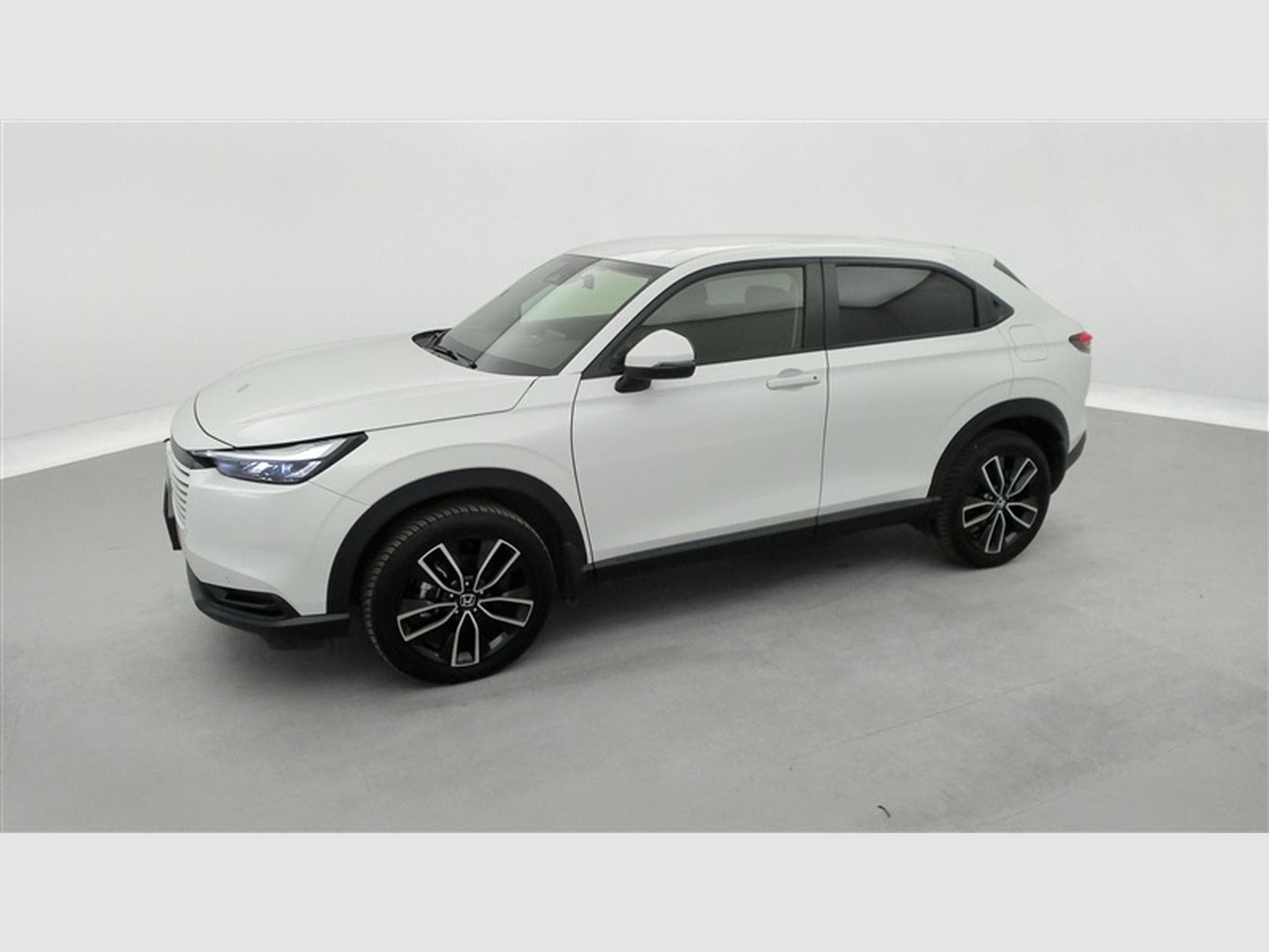 Honda HR-V 1.5 HEV Elegance NAVI / CARPLAY / CAMERA / ALU / PDC (2025) - Photo 20