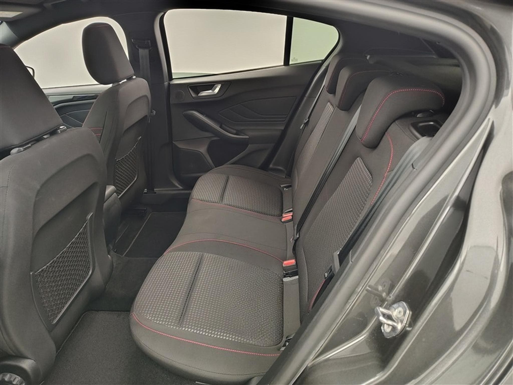 Ford Focus 1.0 EcoBoost MHEV ST-Line NAVI/FULL LED/JA17/PDC/CAMERA (2022) - Photo 13