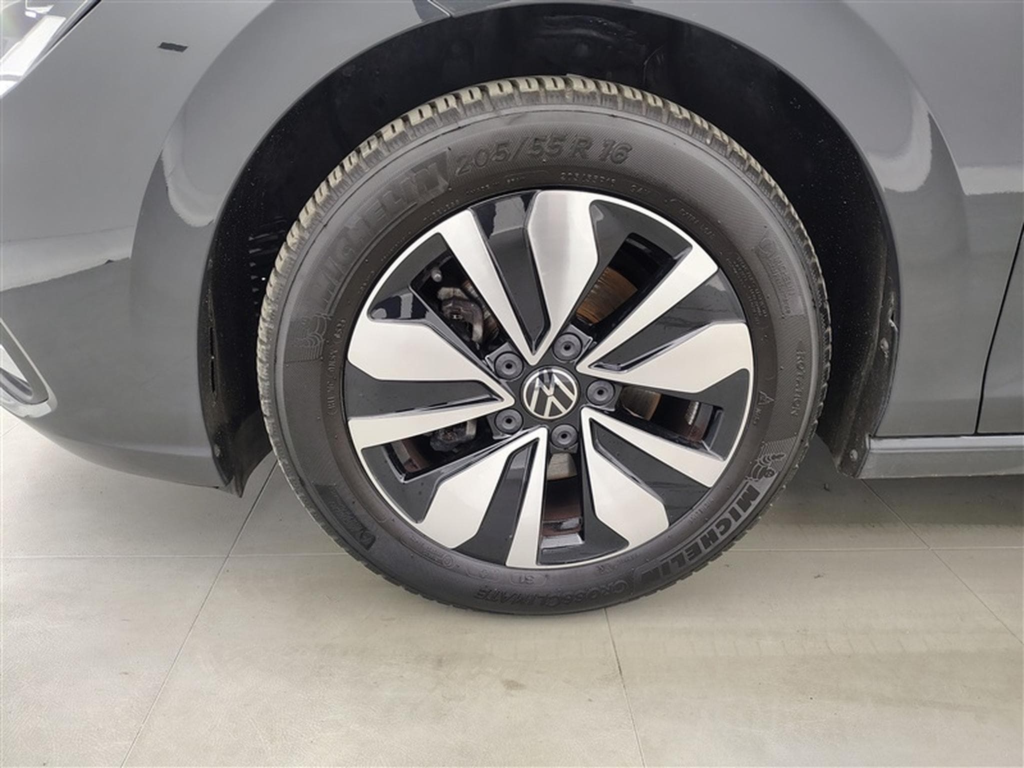 VW Golf 1.0 TSI 110Cv Life CARPLAY / CAMERA / FULL LED / ALU (2024) - Photo 6