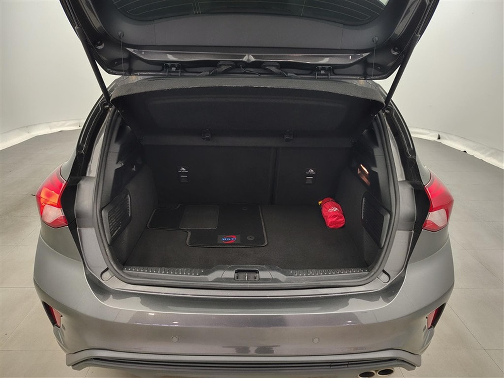 Ford Focus 1.0 EcoBoost MHEV ST-Line NAVI/FULL LED/JA17/PDC/CAMERA (2022) - Photo 14