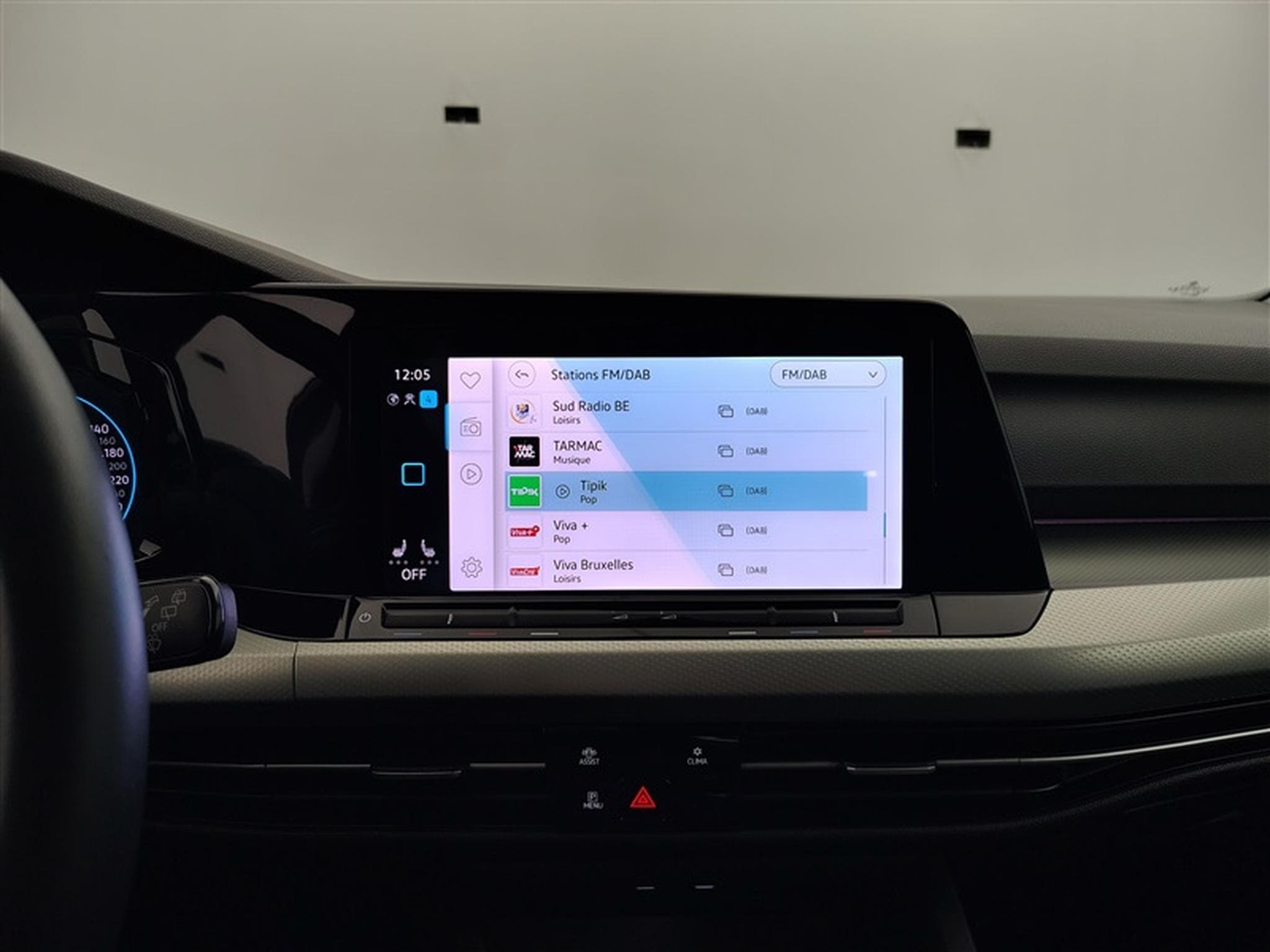VW Golf 1.0 TSI 110Cv Life CARPLAY / CAMERA / FULL LED / ALU (2024) - Photo 11