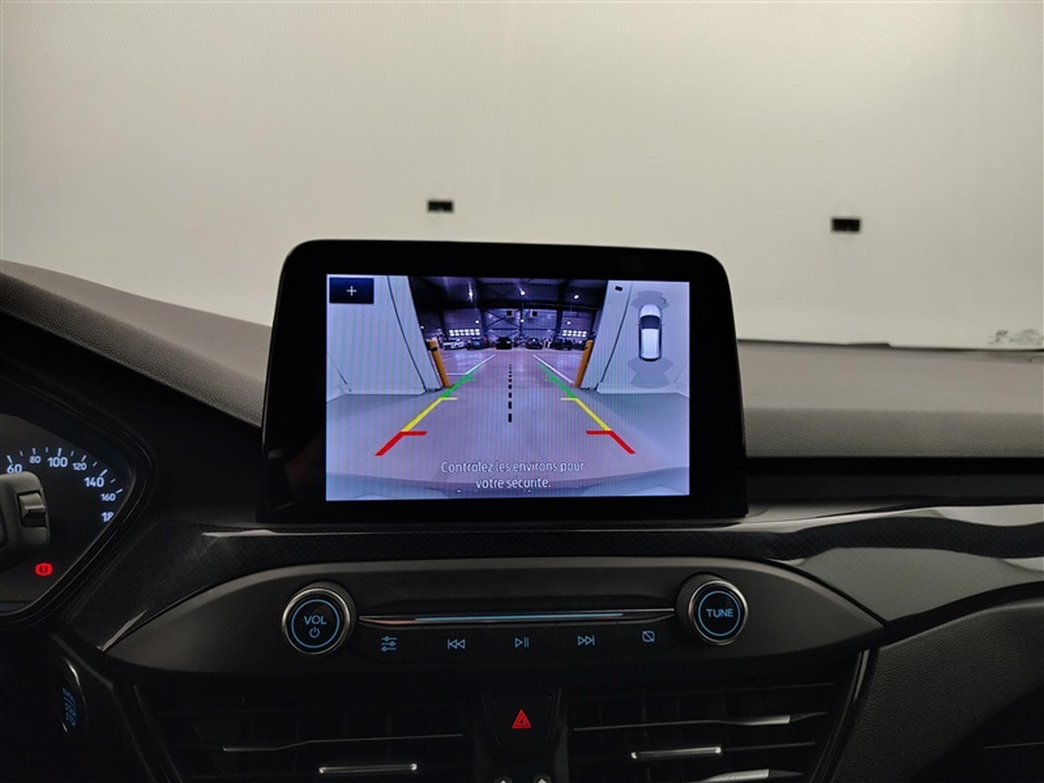 Ford Focus 1.0 EcoBoost MHEV ST-Line NAVI/FULL LED/JA17/PDC/CAMERA (2022) - Photo 17