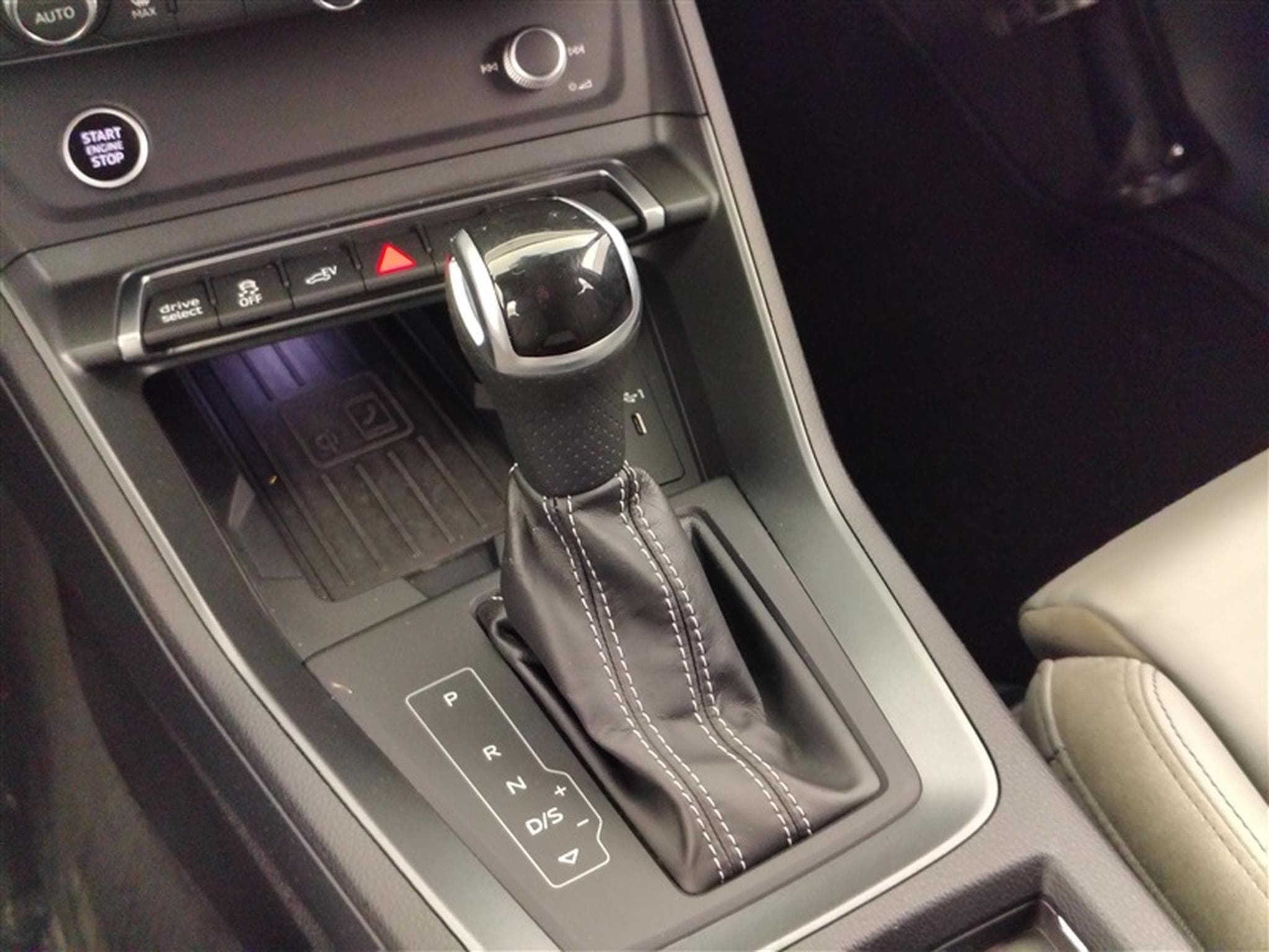 Audi Q3 45 TFSIe PHEV S-LINE S tronic *NAVI/FULL LED/CAM360/JA19* (2021) - Photo 12
