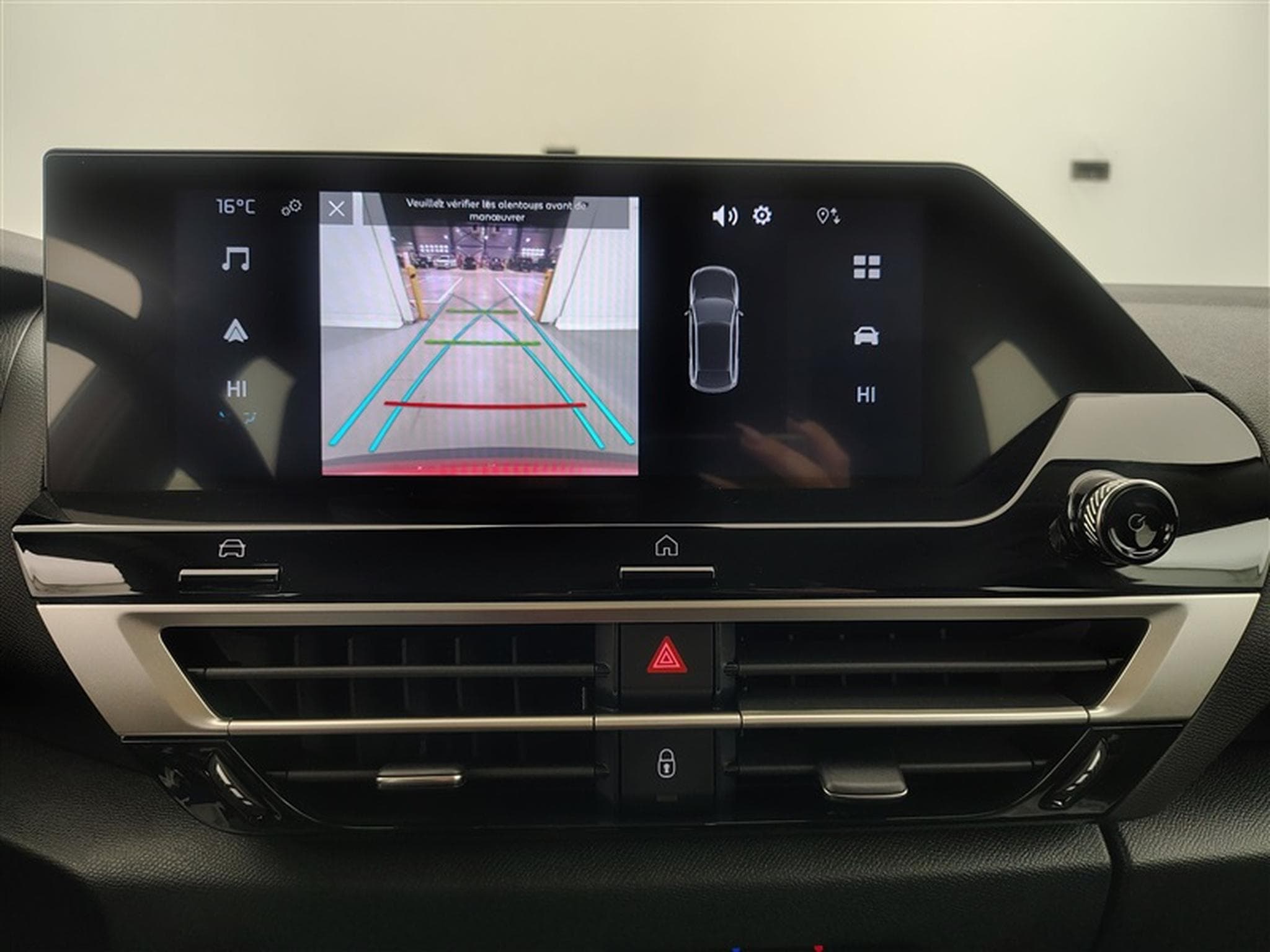 Citroen C4 1.2 MHEV You e-DCS6 *CARPLAY/CAMERA/PDC* (2025) - Photo 18