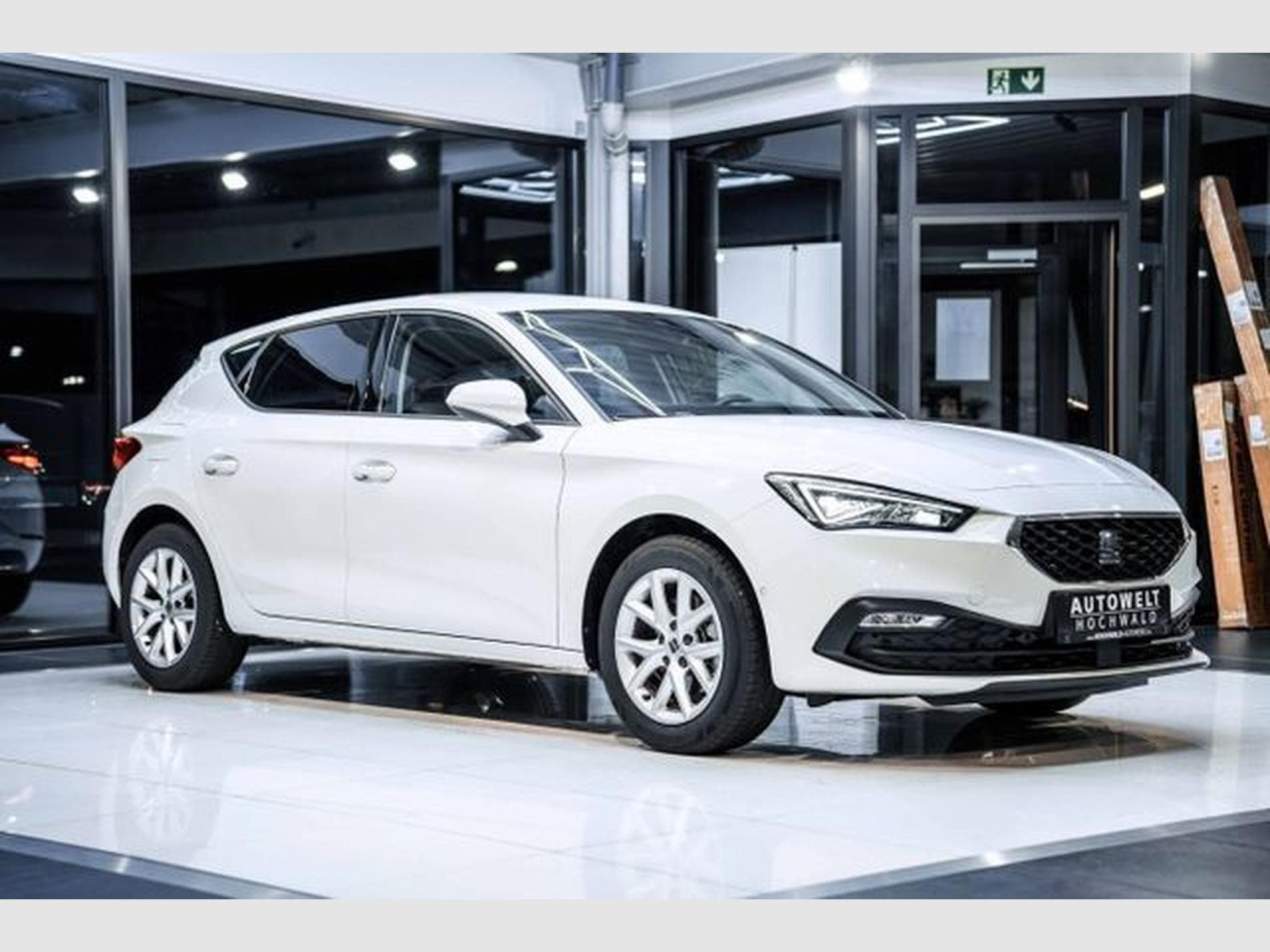 Seat Leon Leon 1.0 eTSI Style DSG NAVI LED RFK DIGI TACHO (2024) - Foto 6