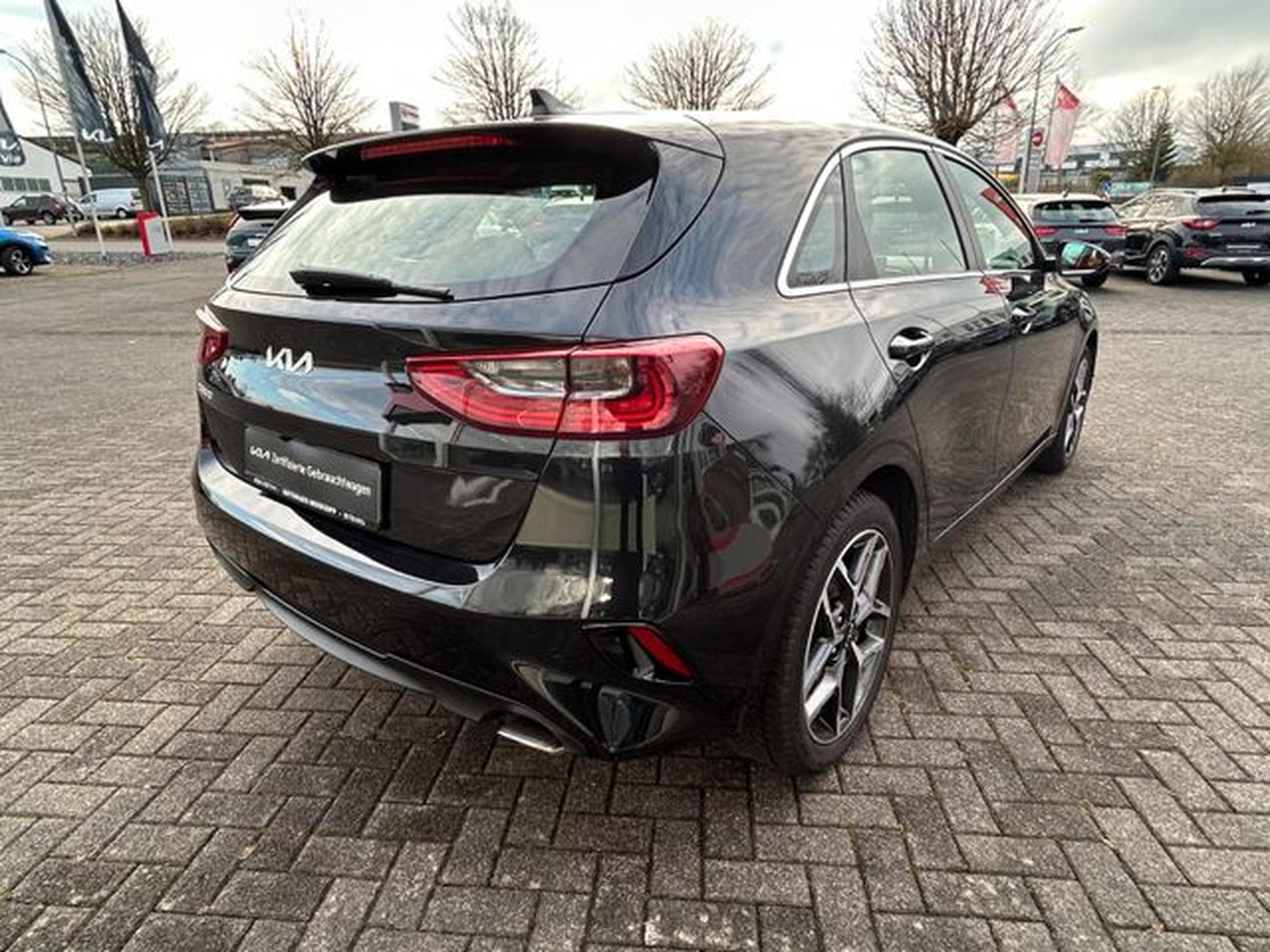 Kia Ceed Ceed Spirit 1,5T-GDI DCT Spirit Navi LED JBL ACC (2024) - Photo 8