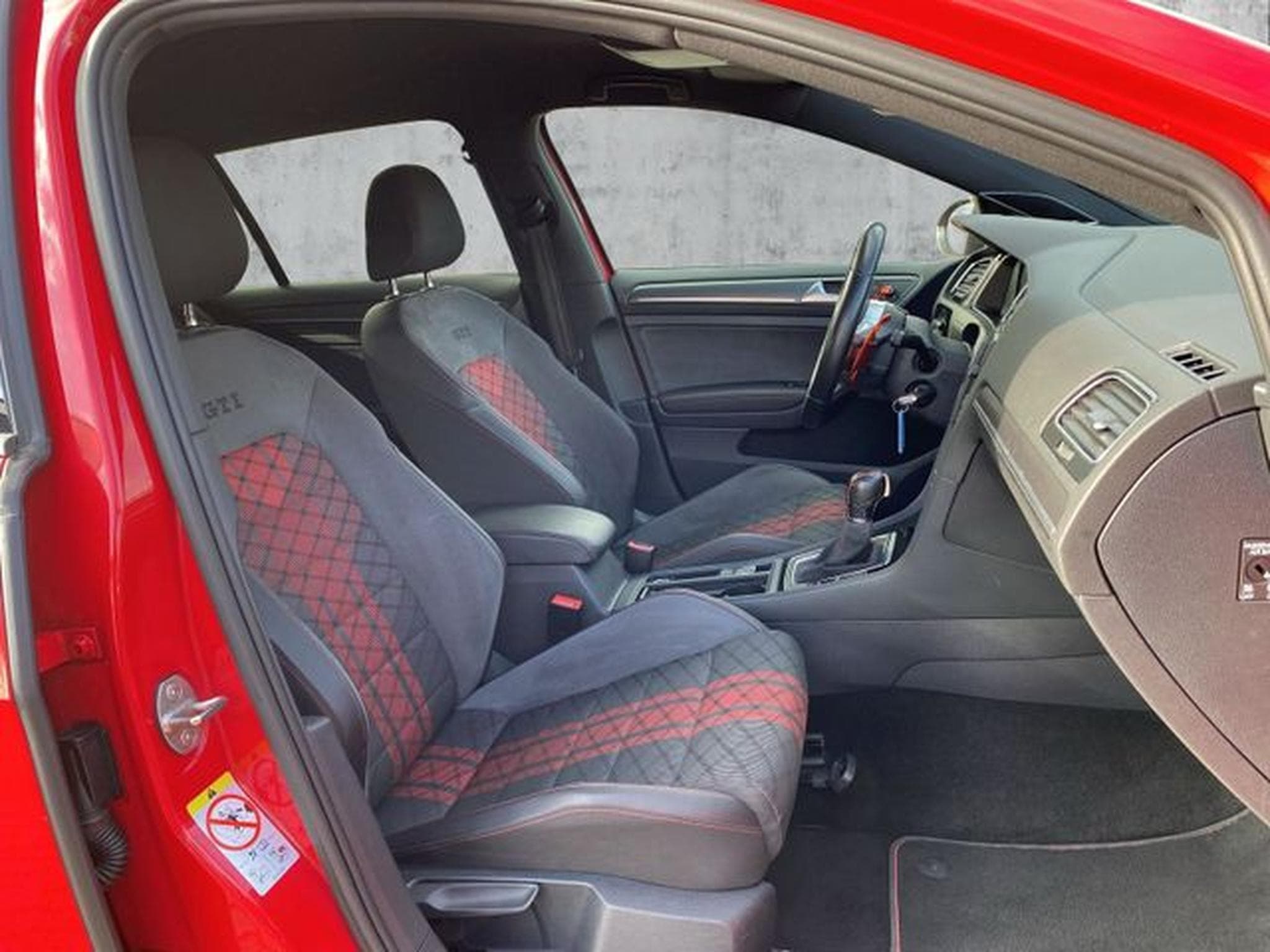 VW Golf Golf VII 2.0 TSI GTI TCR DSG NAVI LED RFK DYNAU. (2019) - Foto 13
