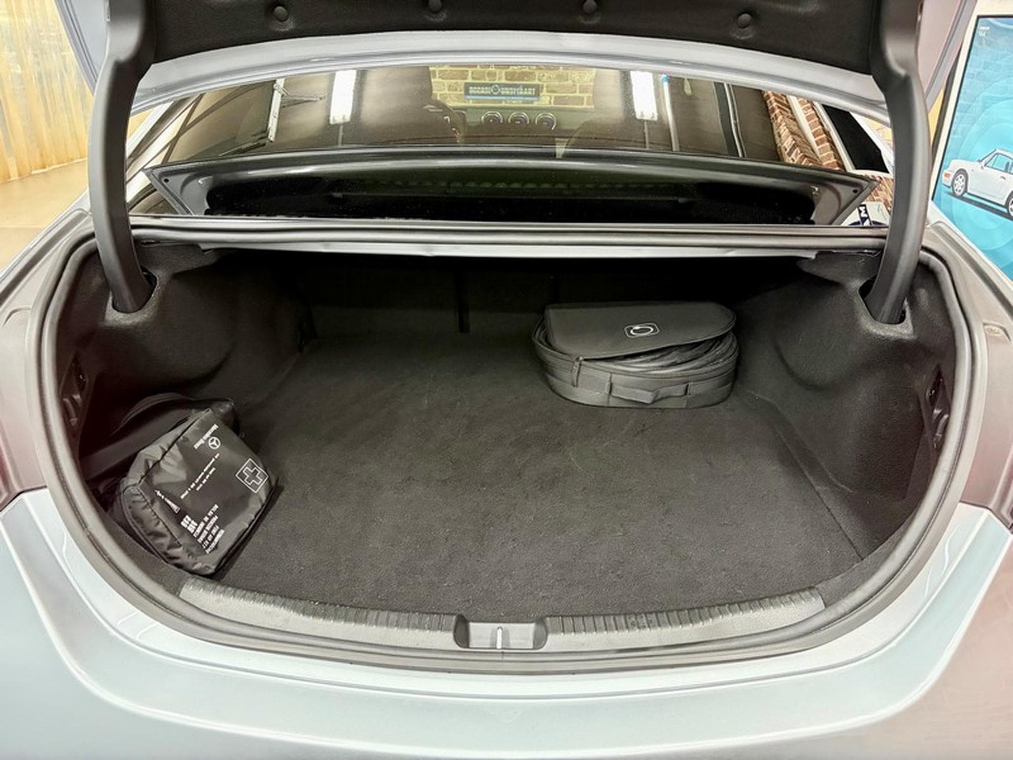 Mercedes C 300 C 300e Limousine 2.0 204cv Auto 4x4 AMG-LINE (2023) - Photo 7