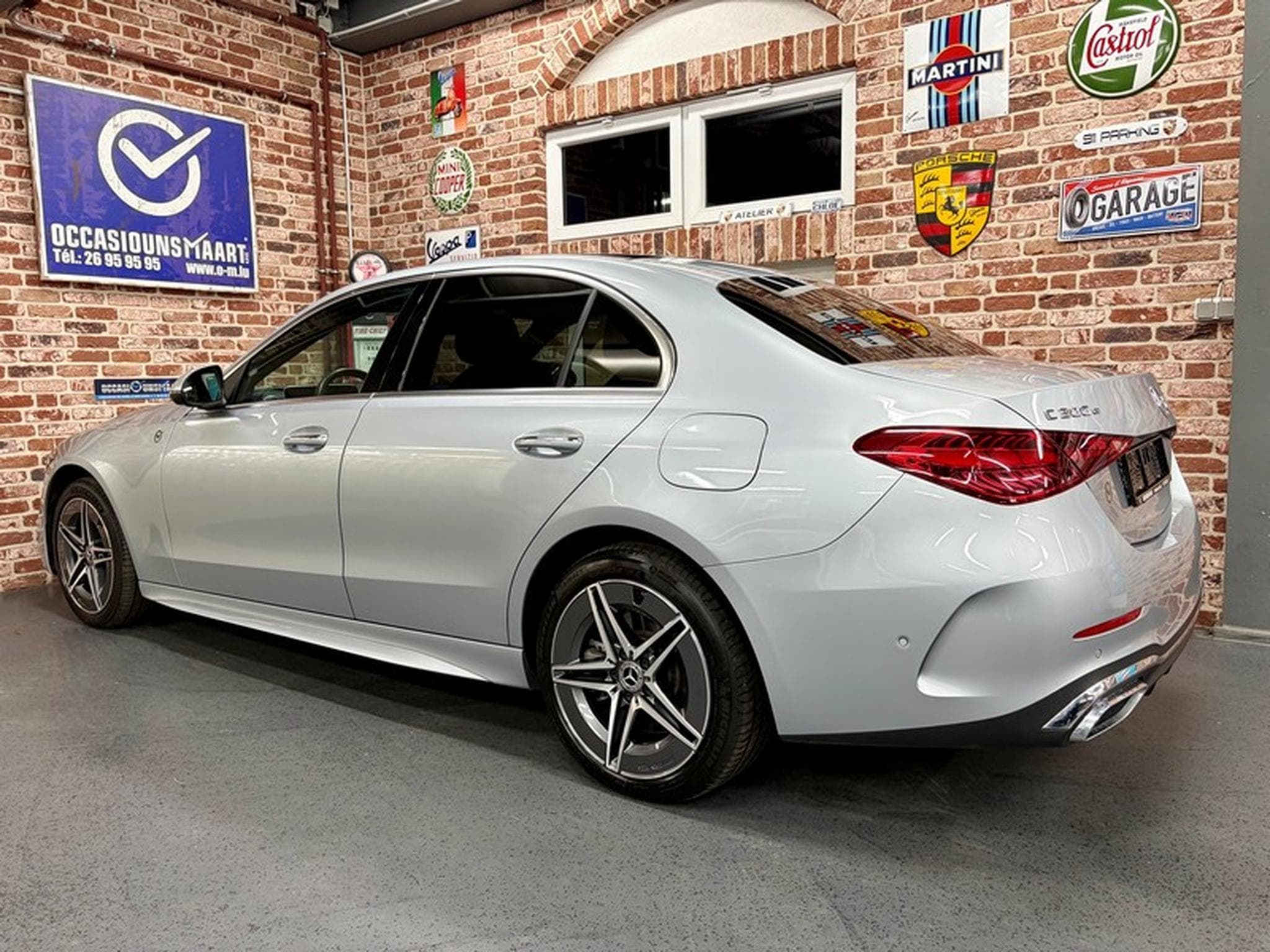 Mercedes C 300 C 300e Limousine 2.0 204cv Auto 4x4 AMG-LINE (2023) - Photo 2