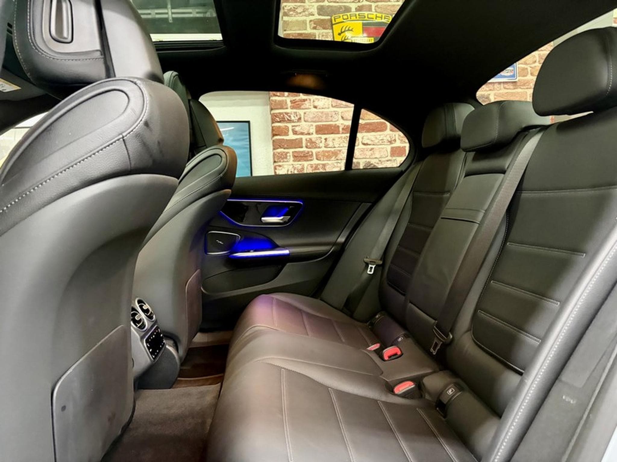 Mercedes C 300 C 300e Limousine 2.0 204cv Auto 4x4 AMG-LINE (2023) - Photo 6