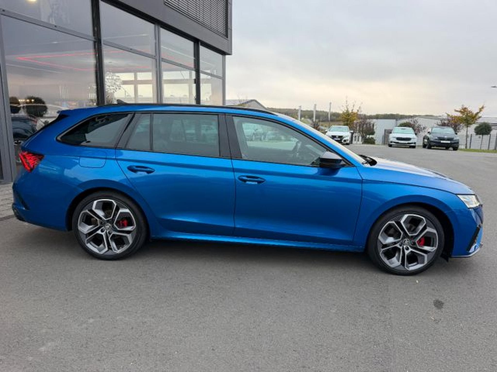 Skoda Octavia Octavia 2,0TDi Kombi RS 4x4 Pano AHK Standhz DC (2022) - Foto 5