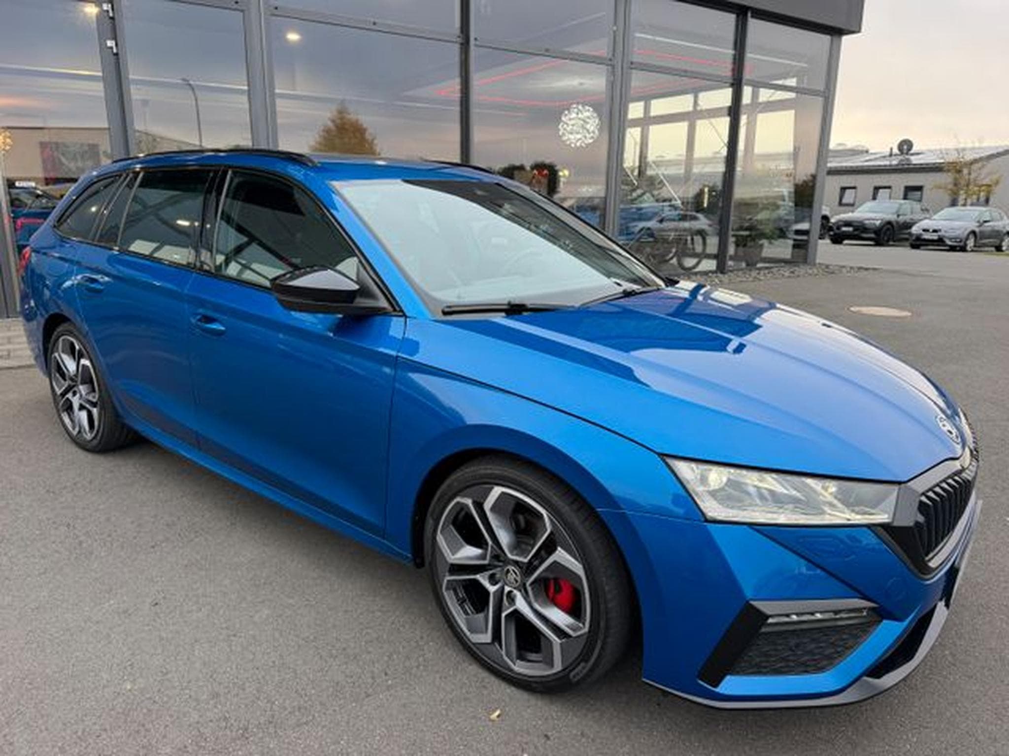 Skoda Octavia Octavia 2,0TDi Kombi RS 4x4 Pano AHK Standhz DC (2022) - Foto 4