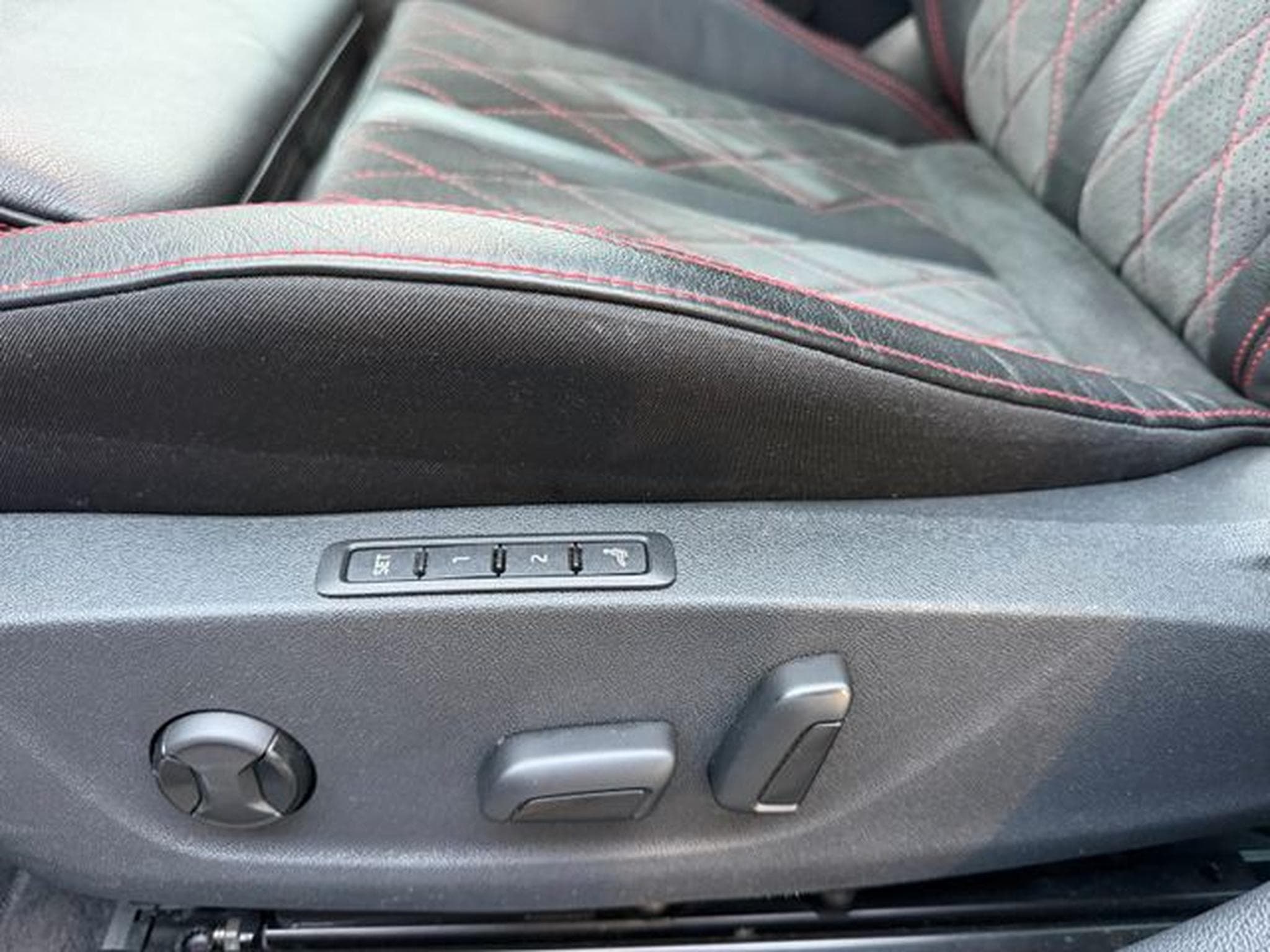 Skoda Octavia Octavia 2,0TDi Kombi RS 4x4 Pano AHK Standhz DC (2022) - Foto 12