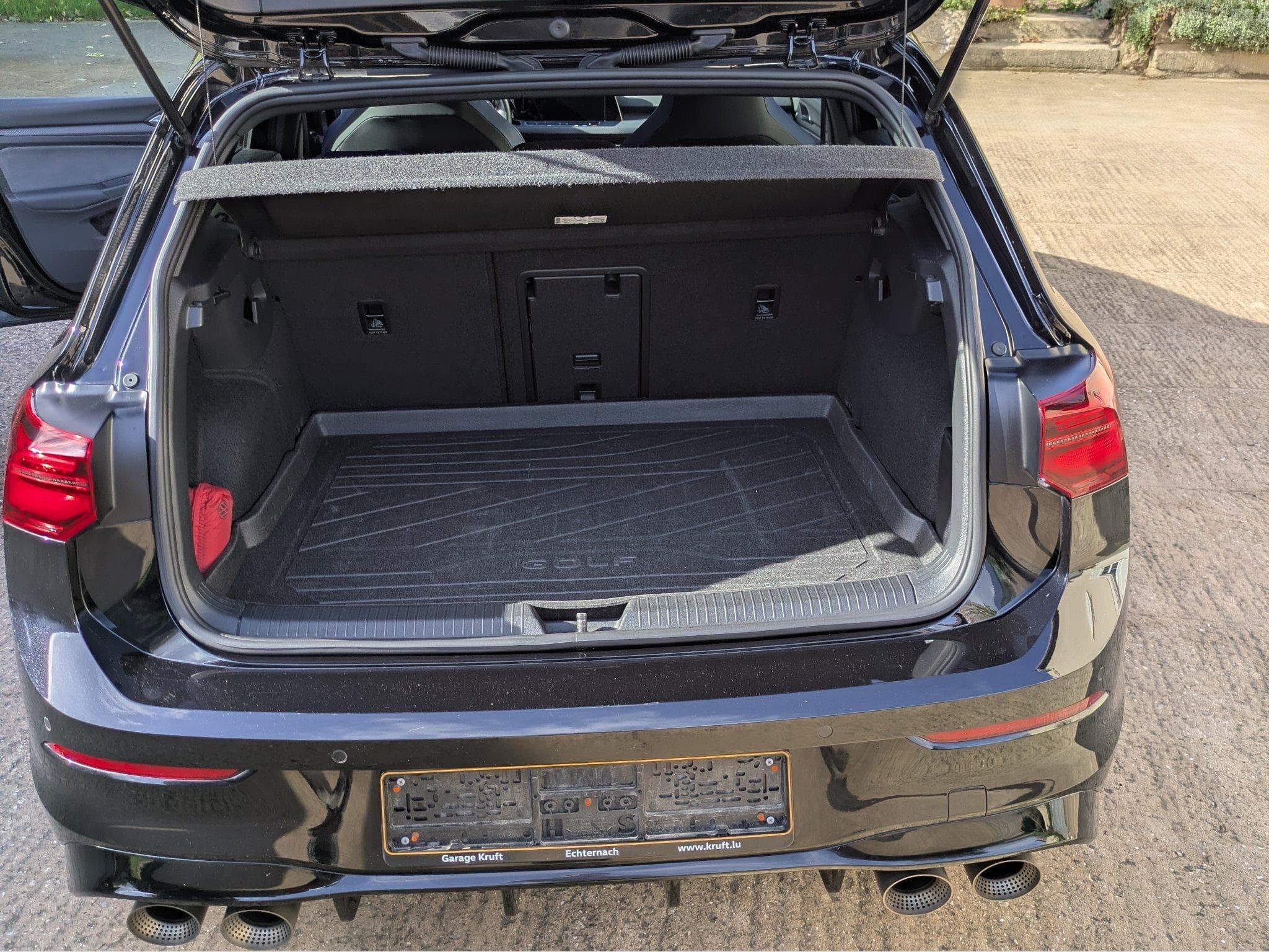 VW Golf VIII R 4Motion DSG (2022) - Photo 10