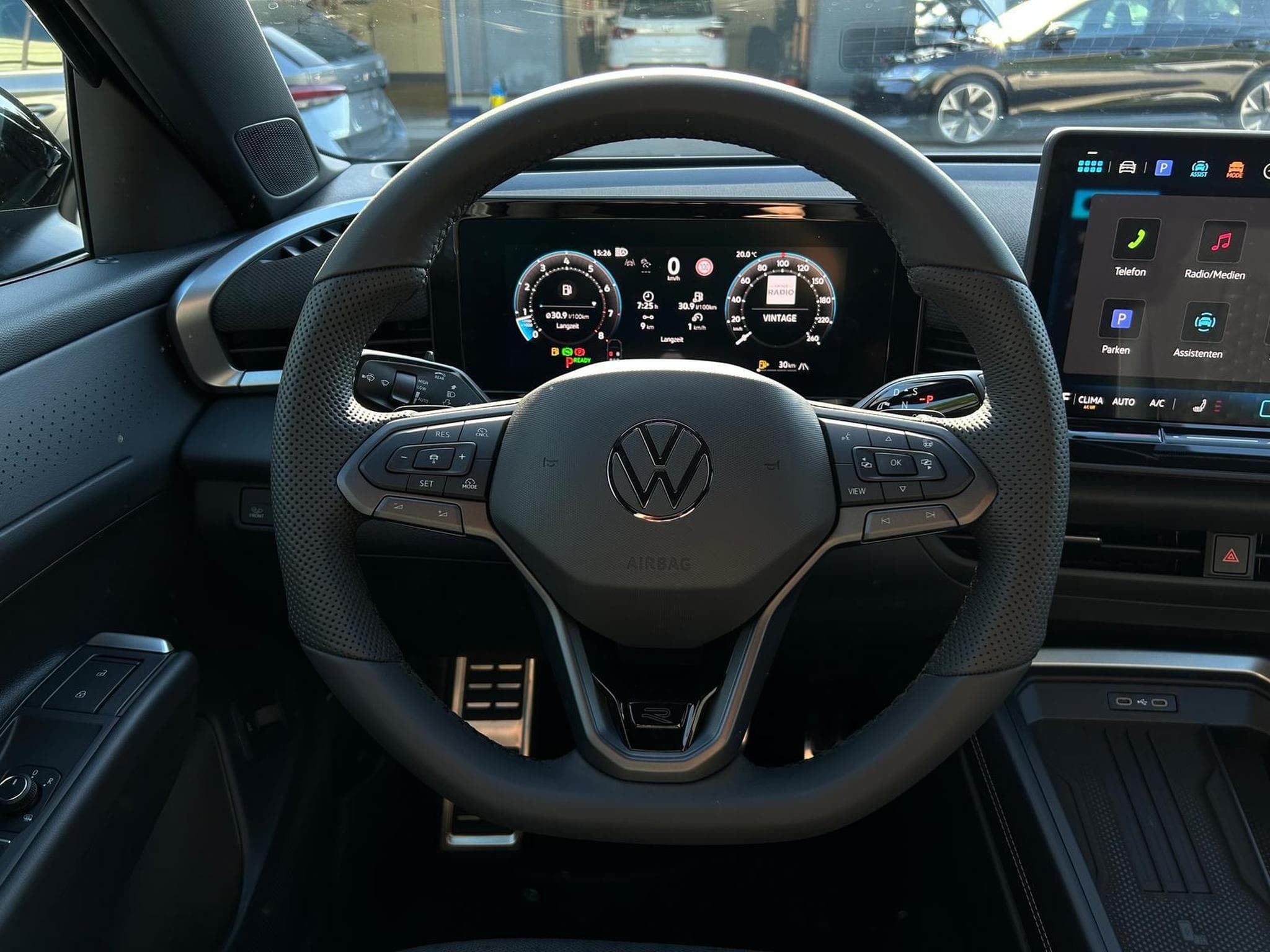 VW T-Roc R-Line (2026) - Photo 10