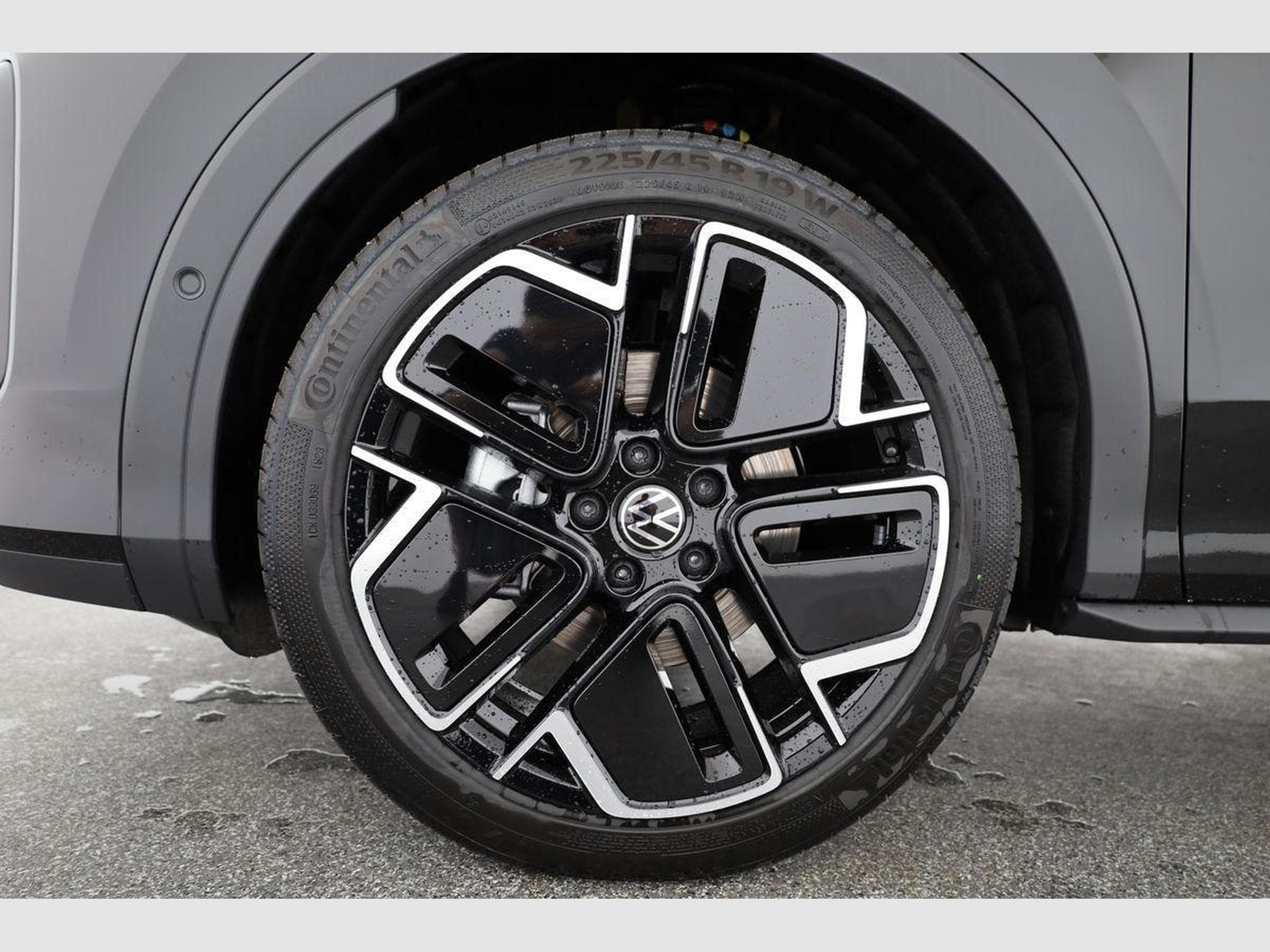 VW T-Roc 1.5 eTSI 110 kW R-Line (2026) - Photo 16