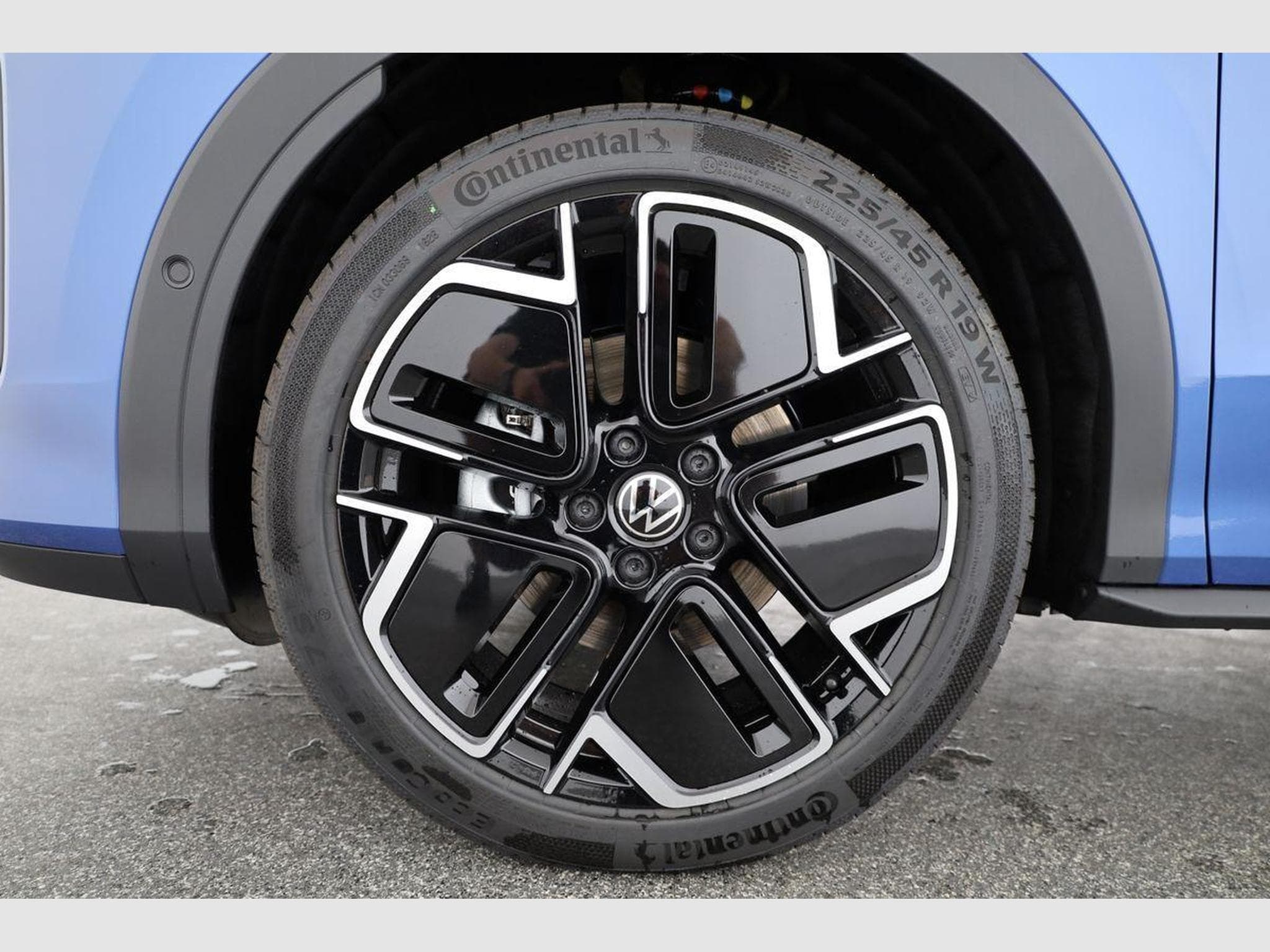 VW T-Roc 1.5 eTSI 110 kW R-Line (2026) - Photo 16