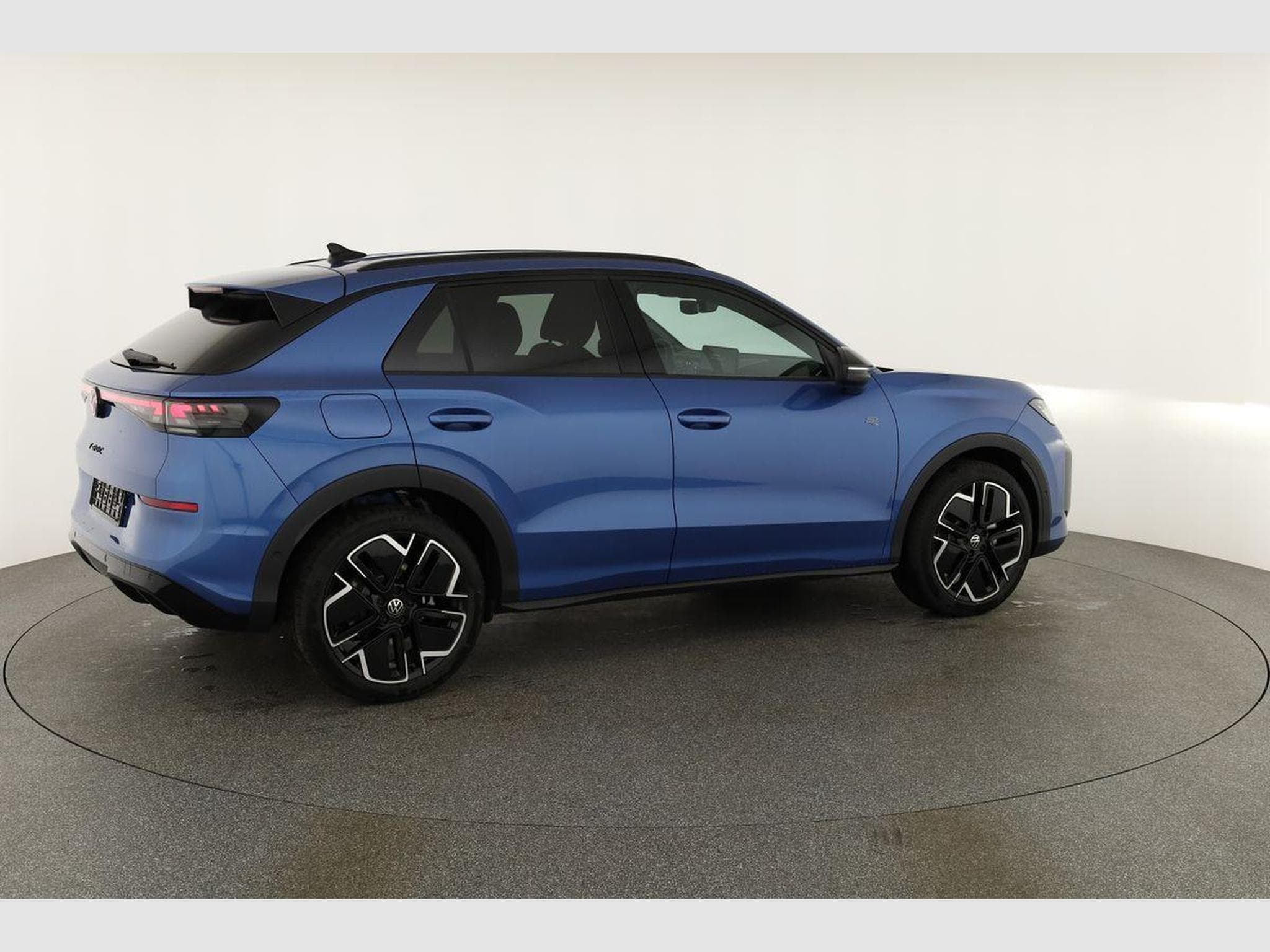 VW T-Roc 1.5 eTSI 110 kW R-Line (2026) - Photo 21