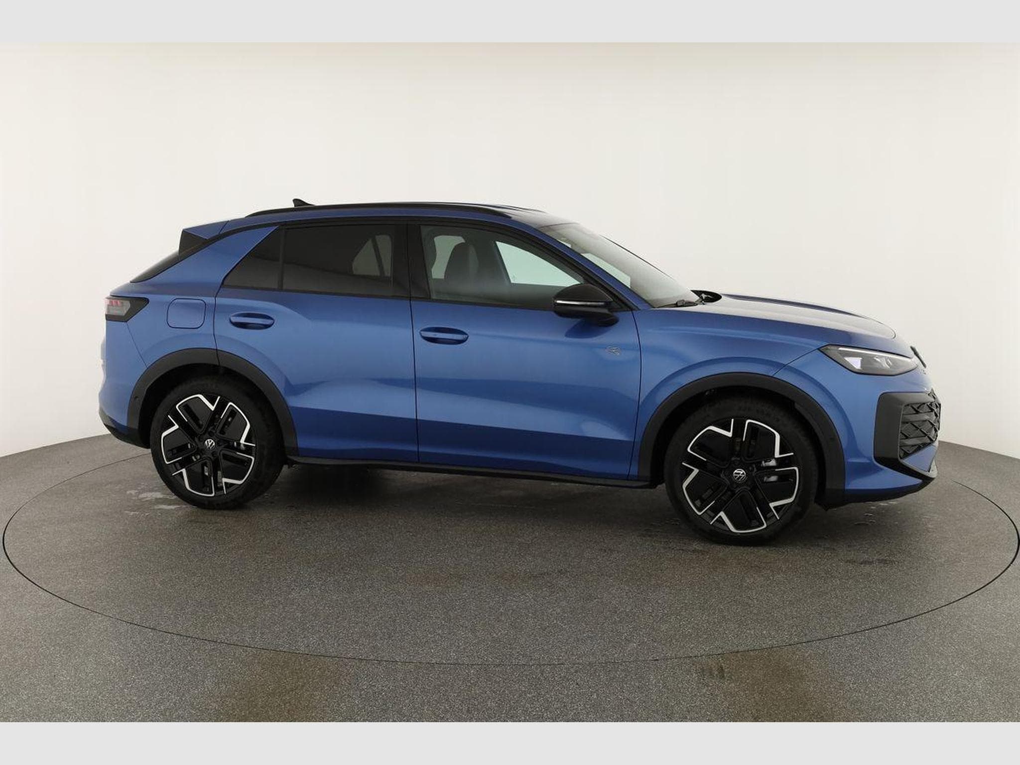 VW T-Roc 1.5 eTSI 110 kW R-Line (2026) - Photo 24