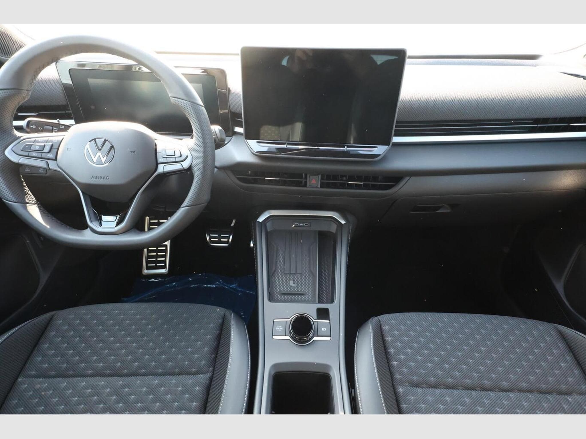 VW T-Roc R-Line (2026) - Photo 8