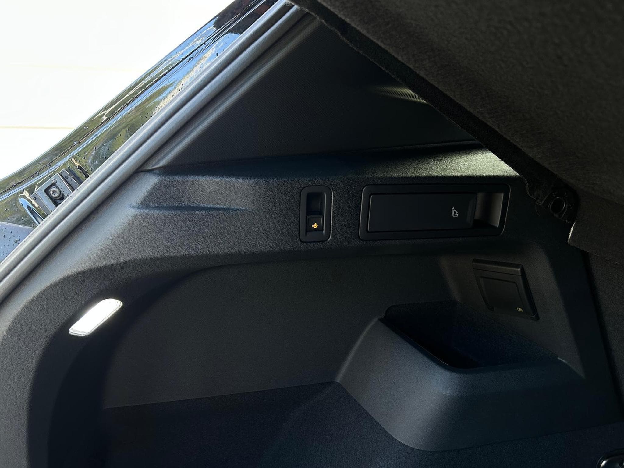 VW Tiguan R-Line (2026) - Photo 17