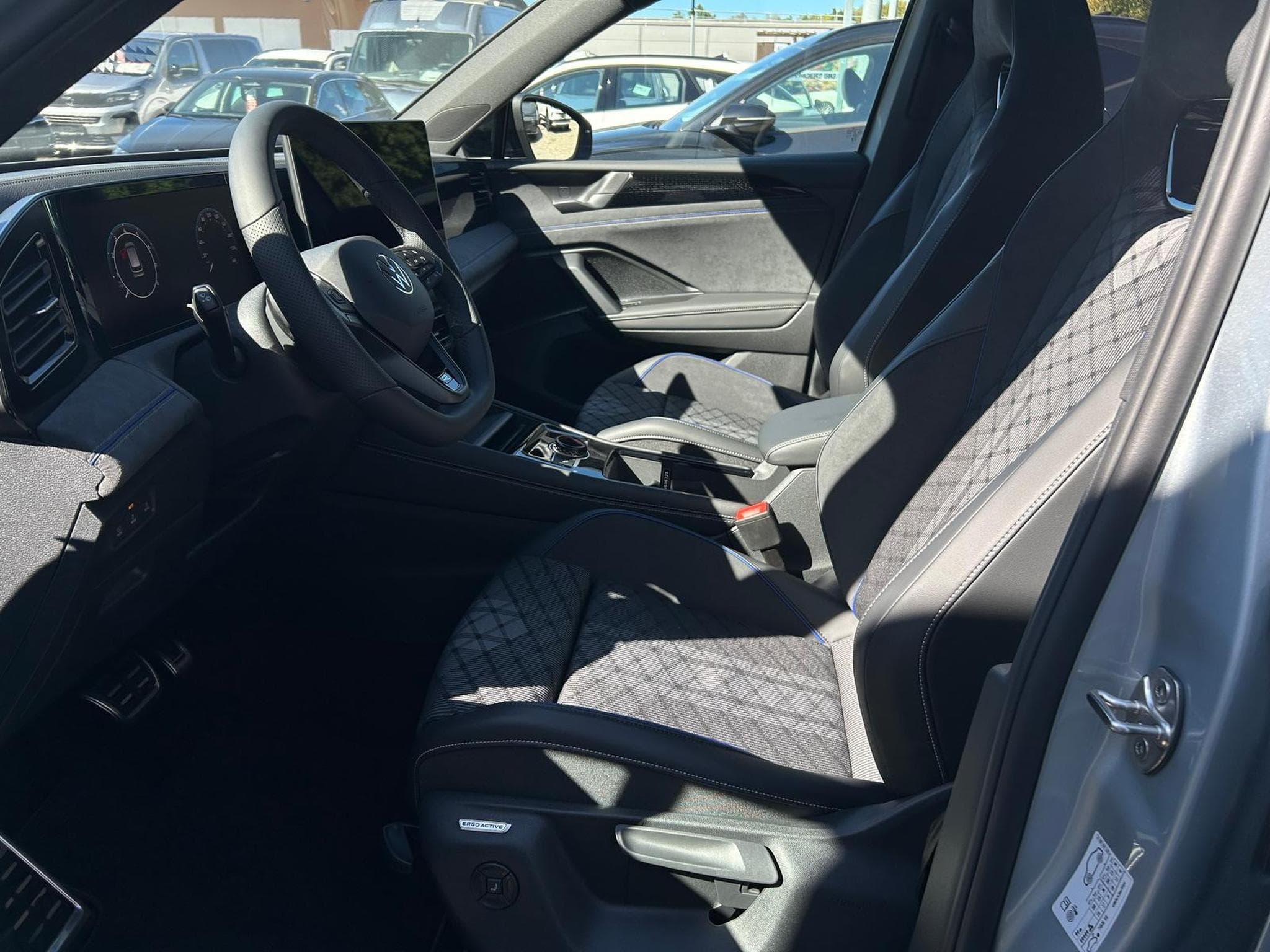 VW Tiguan R-Line (2026) - Photo 7