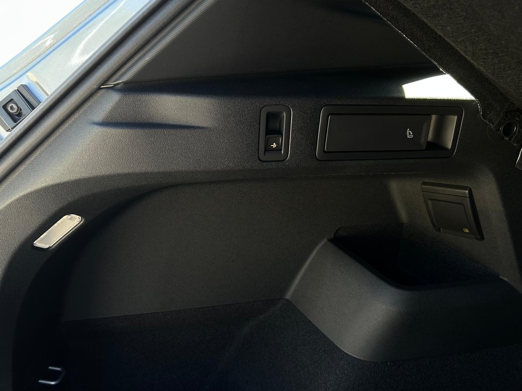 VW Tiguan R-Line (2026) - Photo 15