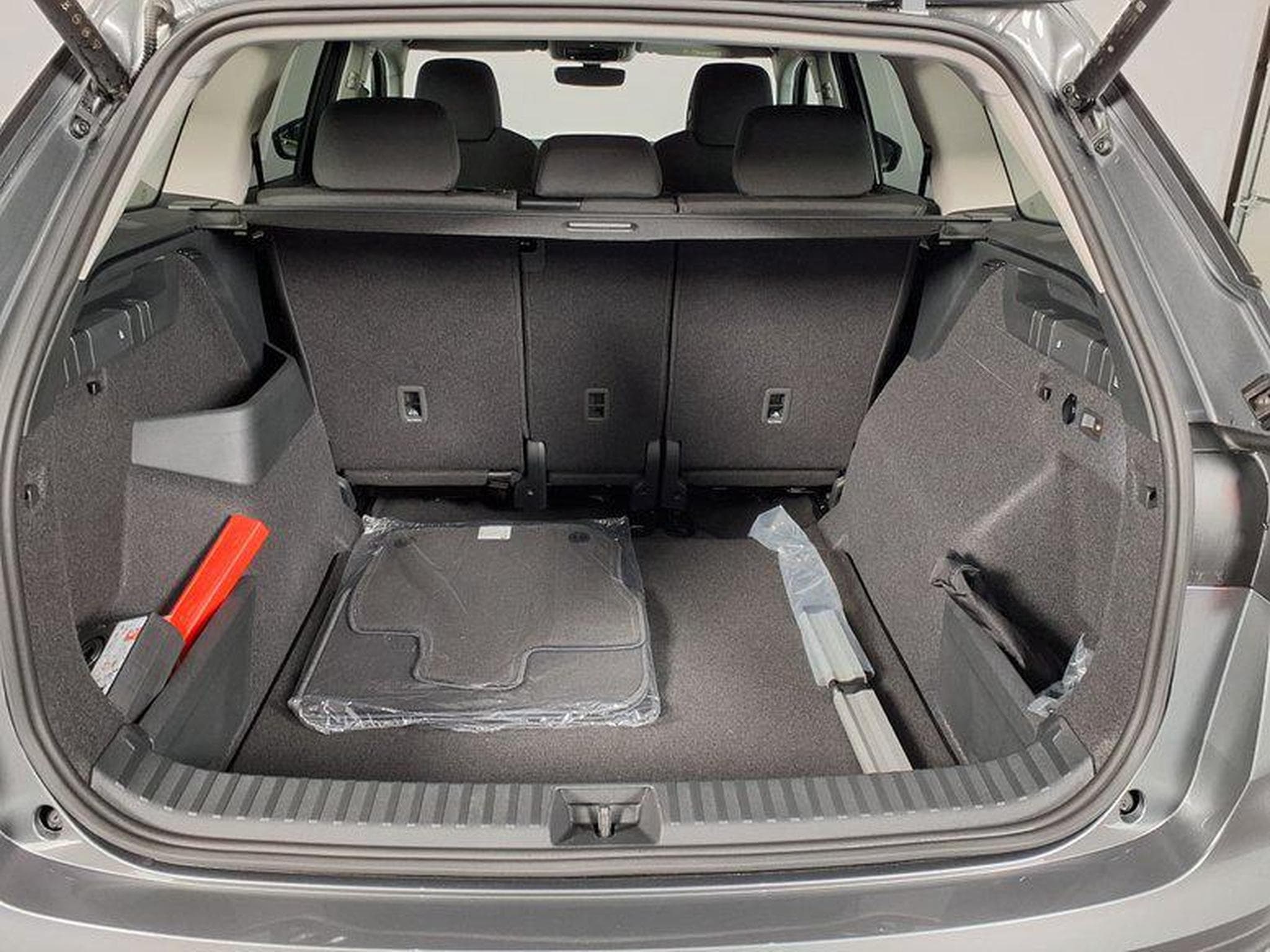 Skoda Kodiaq Selection 1.5 TSI mHEV 7-Gang DSG (2026) - Photo 17
