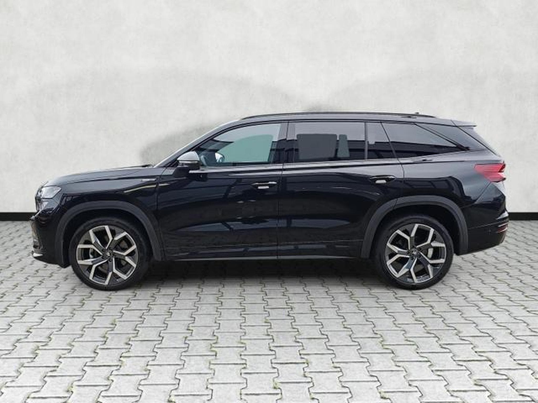 Skoda Kodiaq 2.0 TDI 110 kW Sportline (2025) - Photo 4