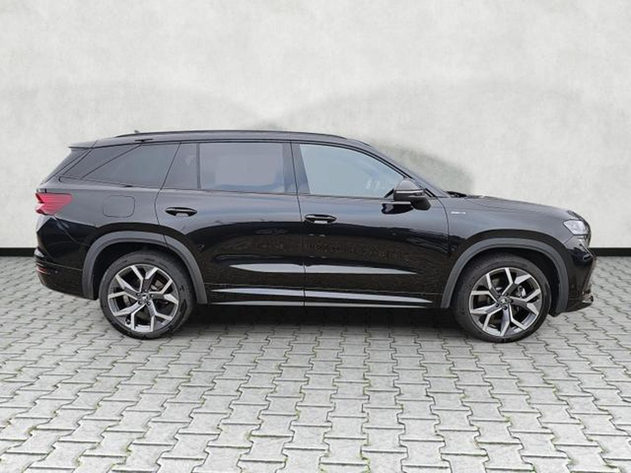 Skoda Kodiaq 2.0 TDI 110 kW Sportline (2025) - Photo 8