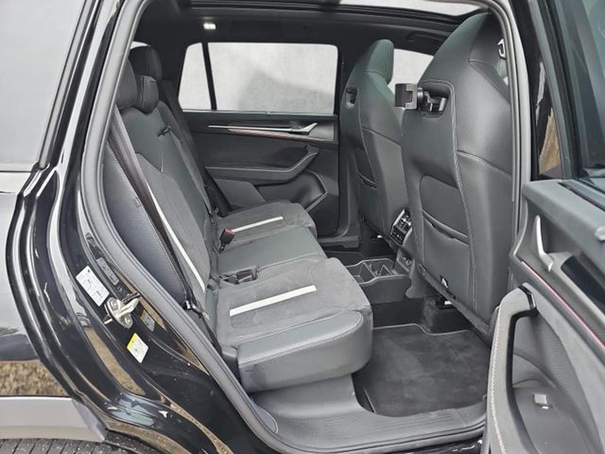 Skoda Kodiaq 2.0 TDI 110 kW Sportline (2025) - Photo 13