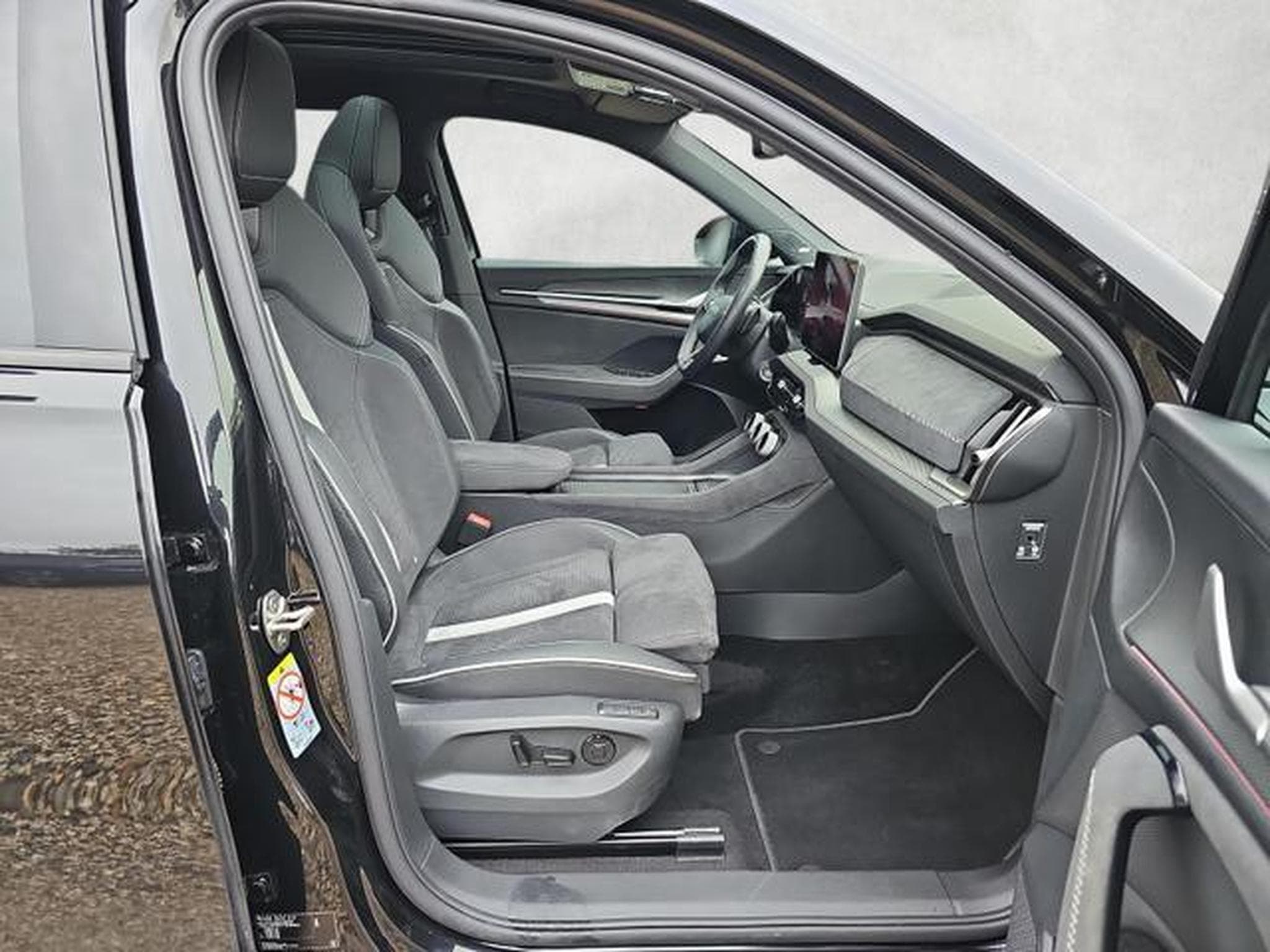 Skoda Kodiaq 2.0 TDI 110 kW Sportline (2025) - Photo 10
