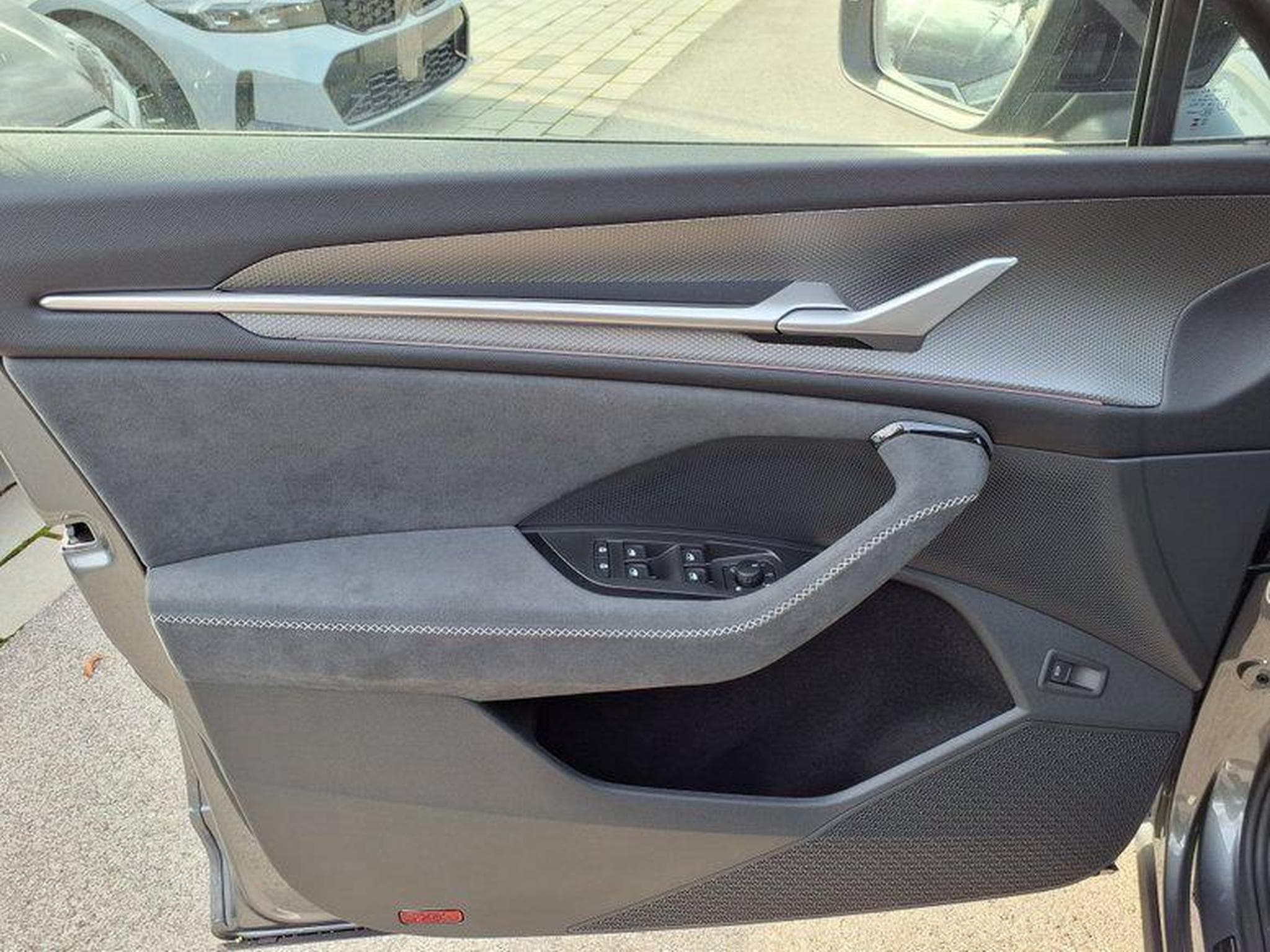 Skoda Kodiaq Sportline 1.5 TSI 7-Gang-DSG (2026) - Photo 5