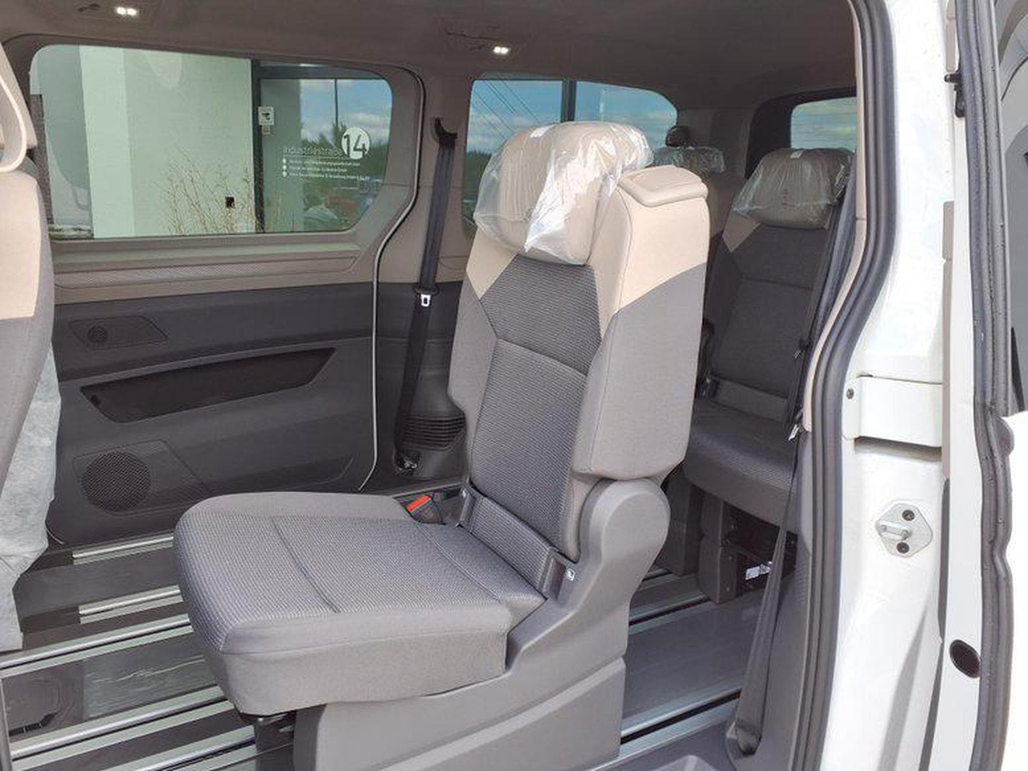 VW T7 Business KÜ 2.0 TSI 7-Gang-DSG (2026) - Photo 8