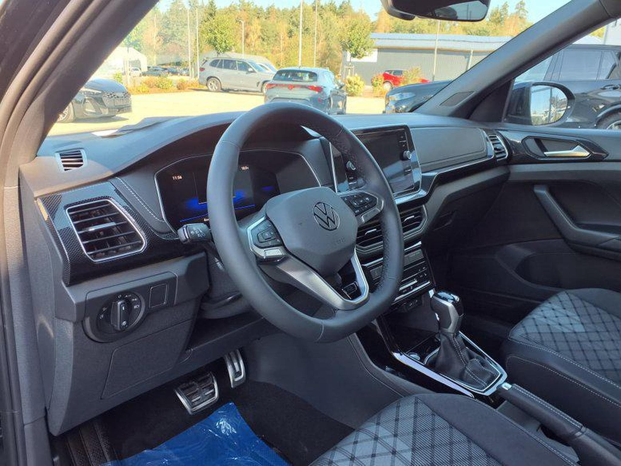 VW T-Cross R-Line 1.5 TSI 7-Gang-DSG (2026) - Photo 6