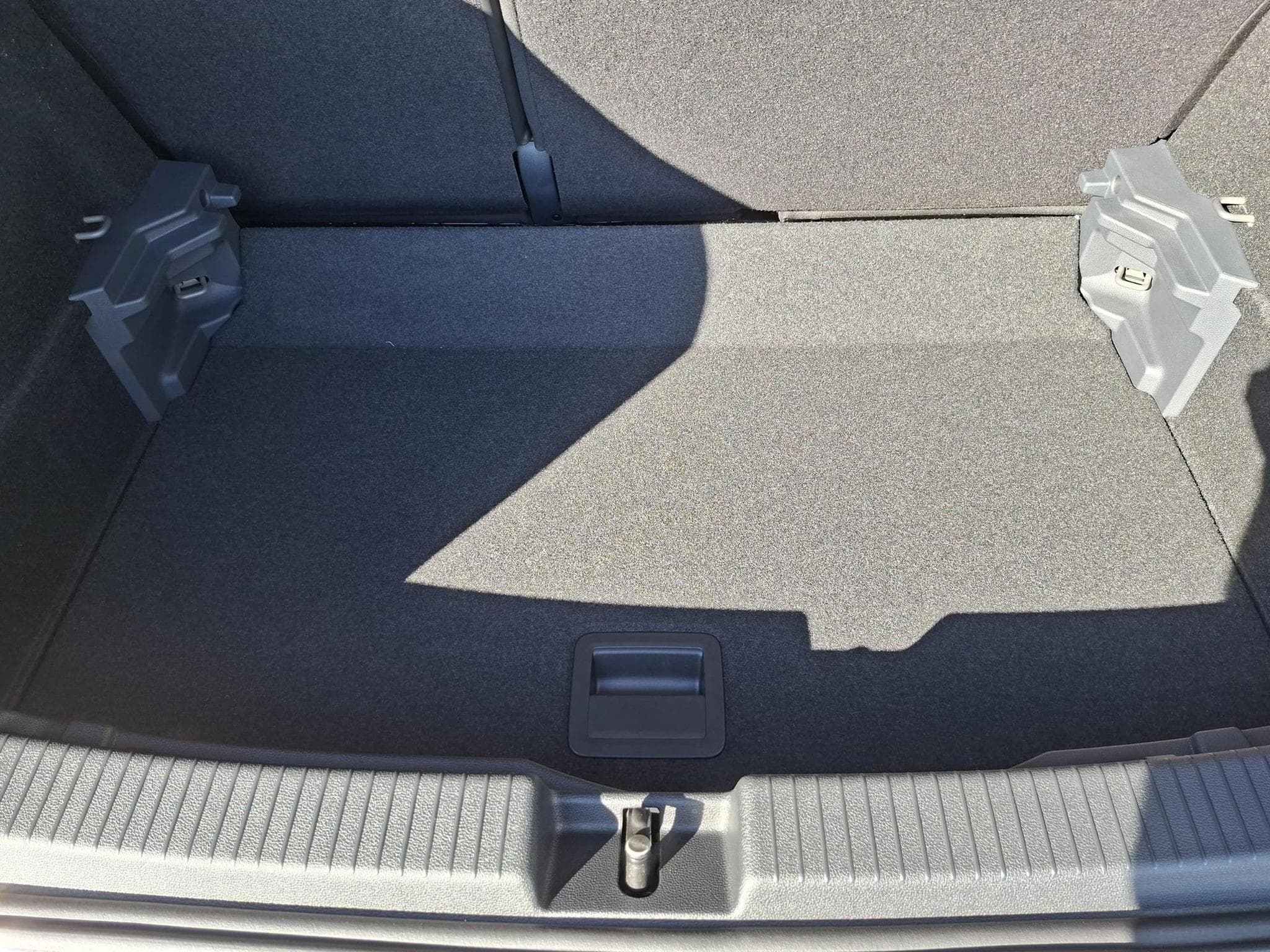 VW T-Cross R-Line Limited (2026) - Photo 17
