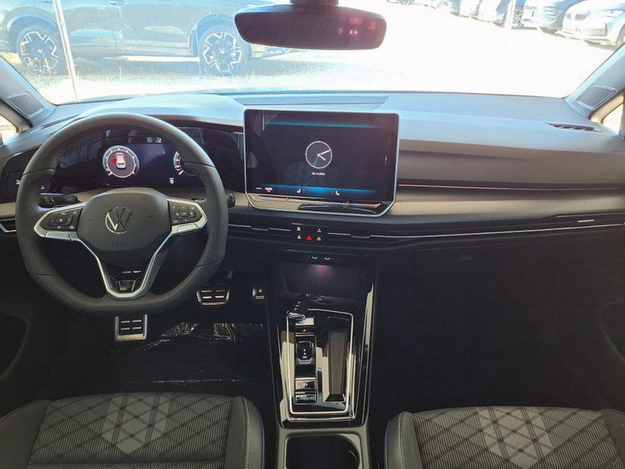 VW Golf R-Line 1.5 eTSI 7-Gang-DSG (2026) - Photo 7