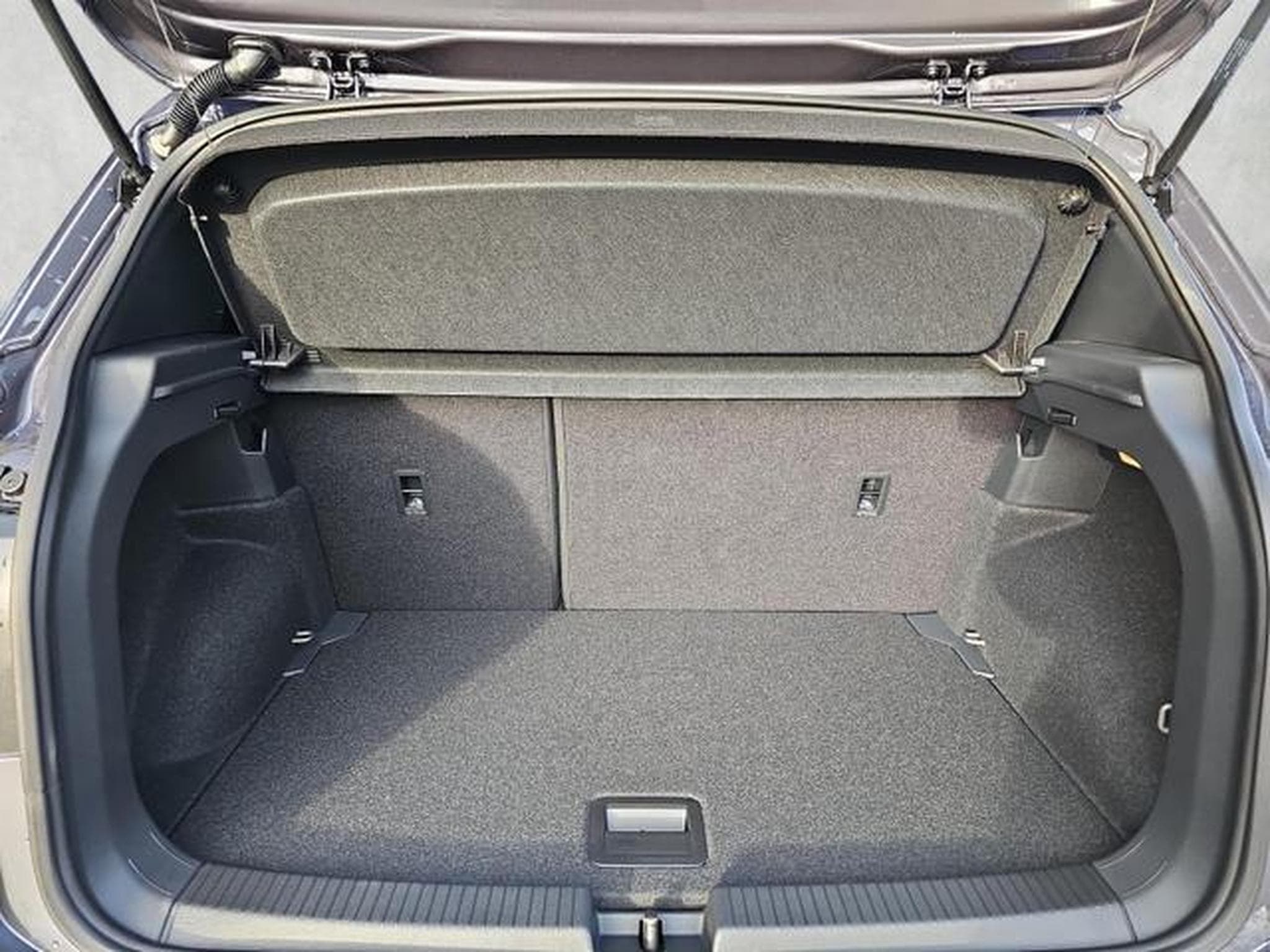 VW T-Cross 1.0 TSI 85 kW R-Line (2026) - Photo 14