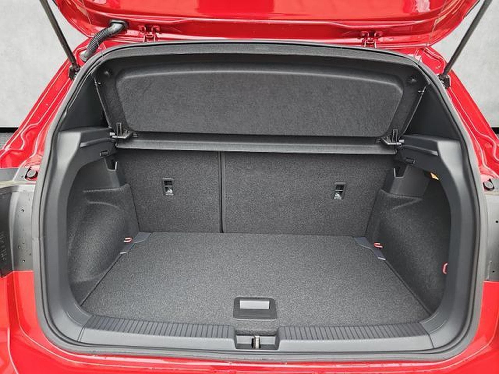 VW T-Cross 1.0 TSI 85 kW R-Line (2026) - Photo 14