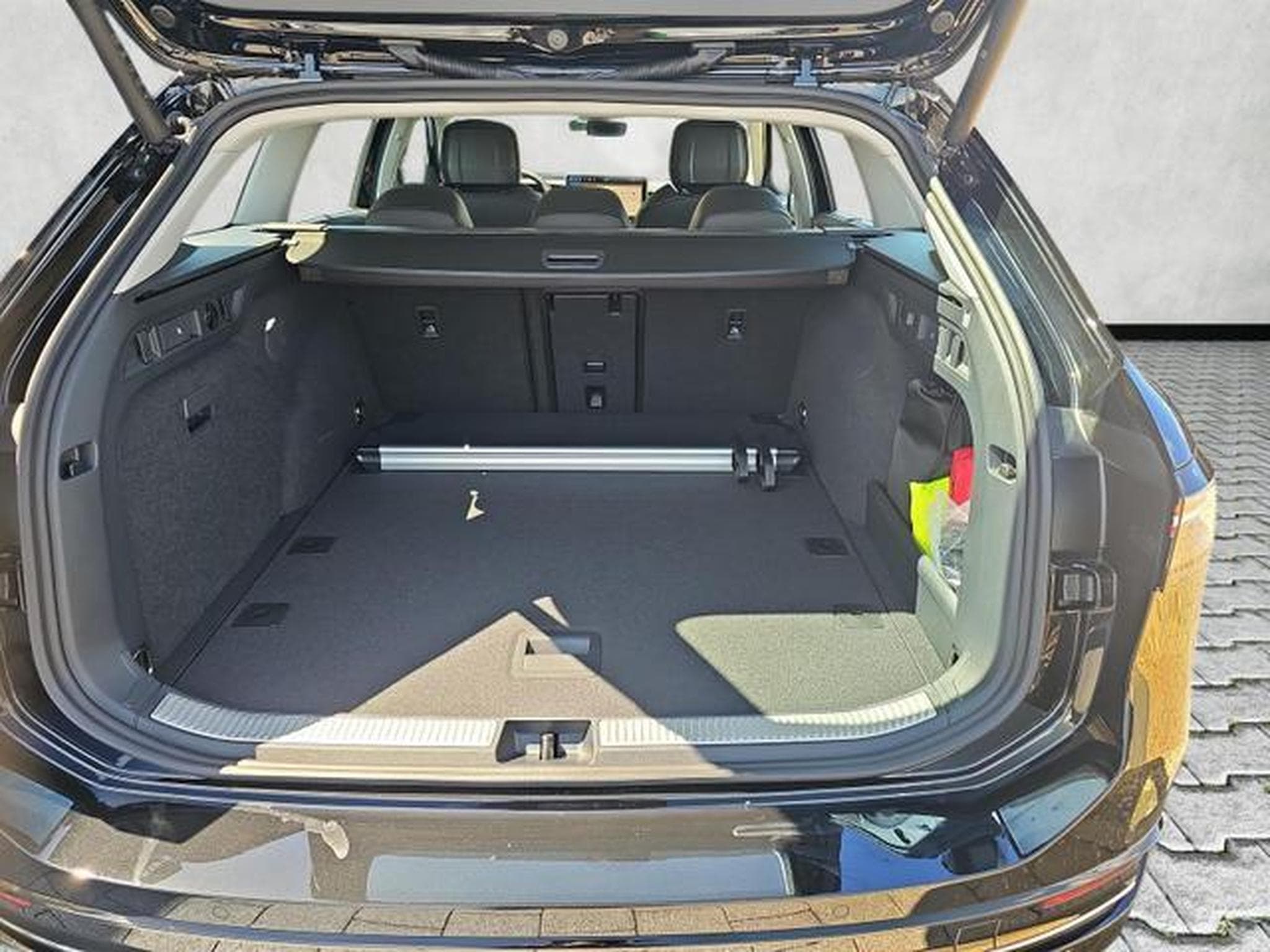 VW Passat Variant 2.0 TDI 110 kW Elegance (2026) - Photo 14